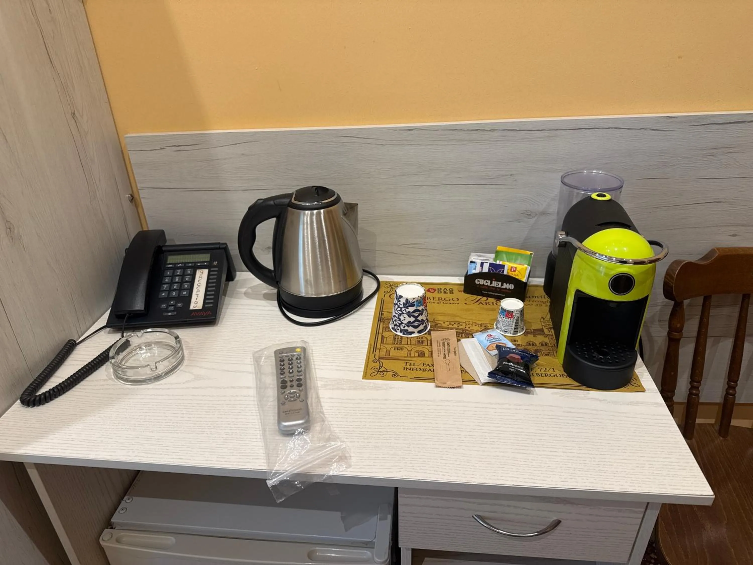 Coffee/tea facilities in Albergo Parigi