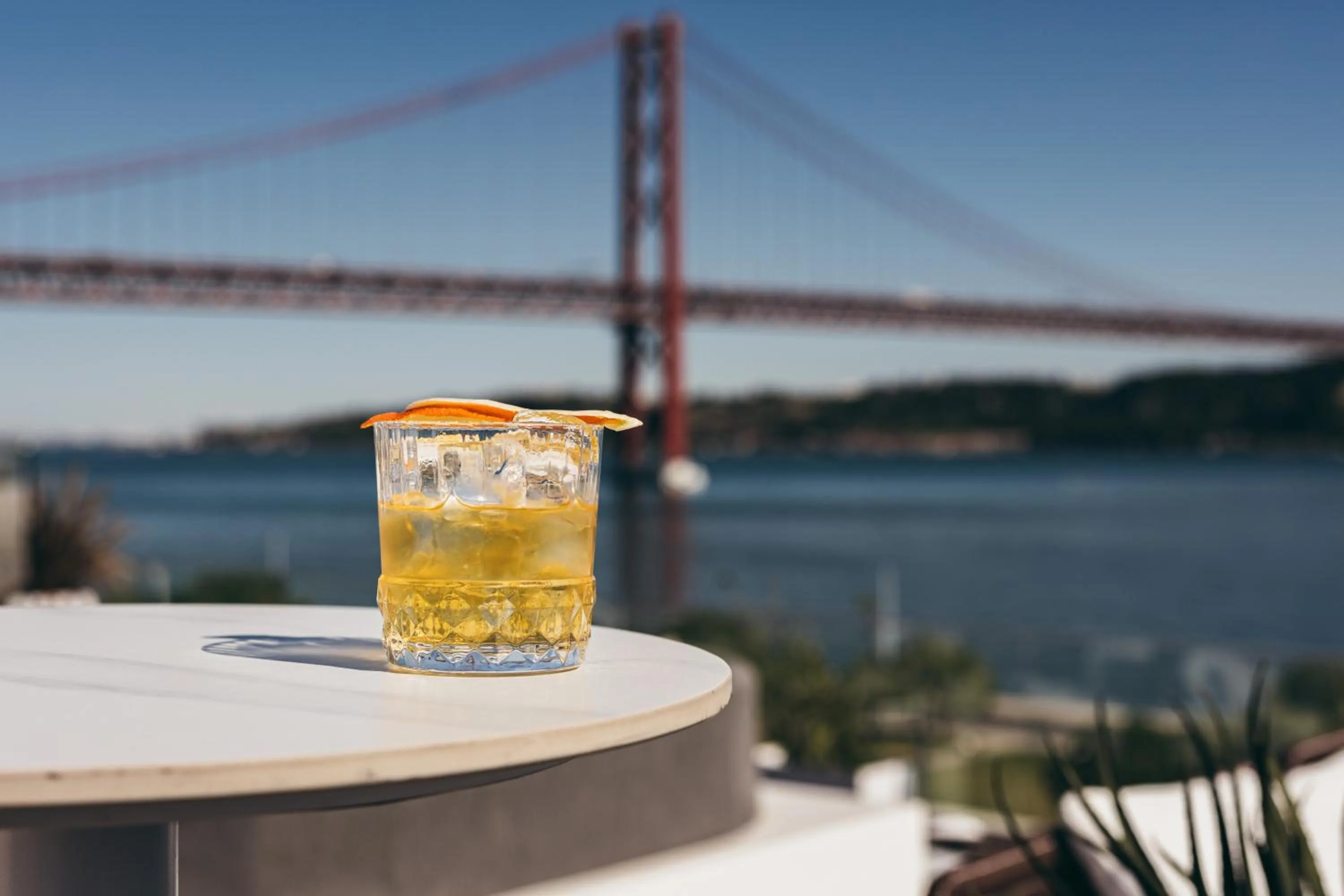 Lounge or bar in Hyatt Regency Lisbon