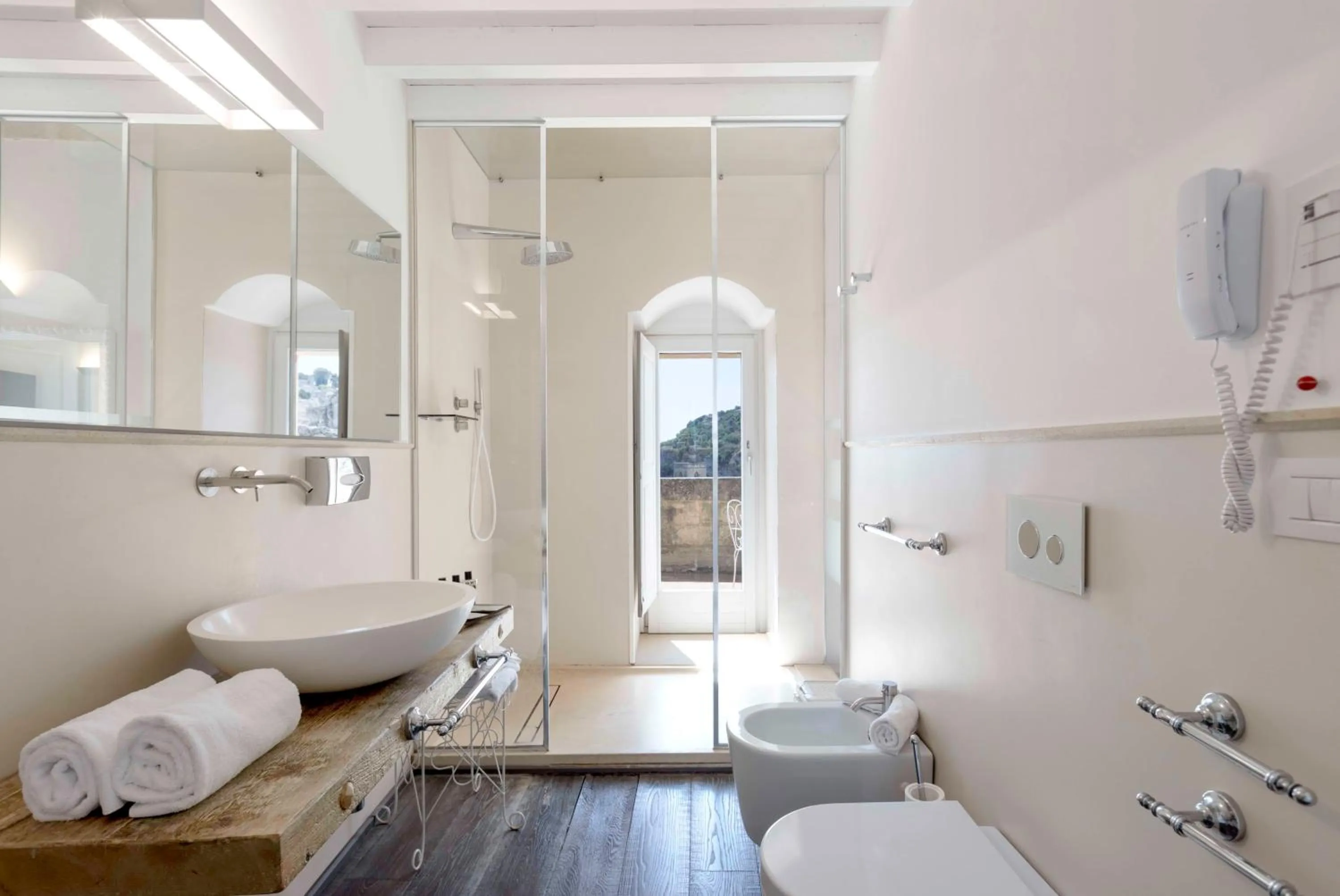 Shower in Sant'Angelo, Matera - Small Luxury Hotels