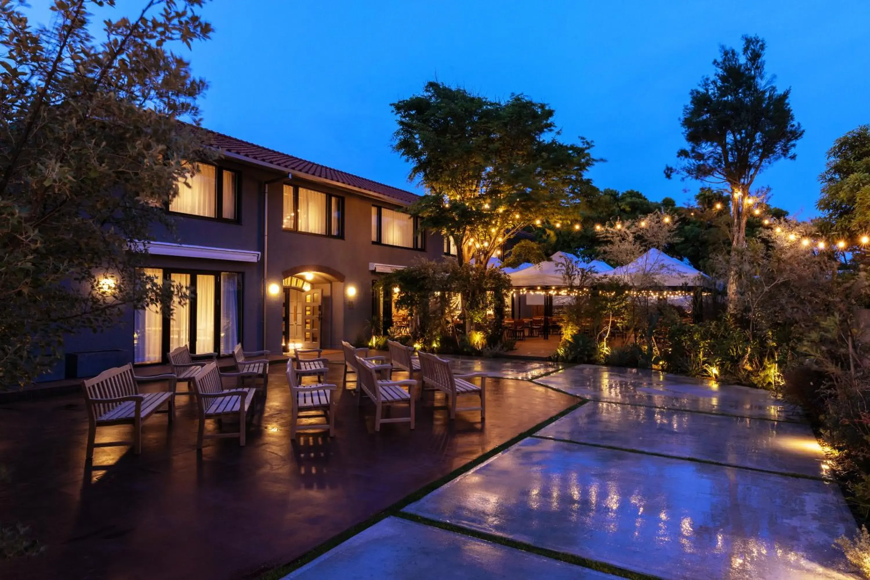 BIRD HOTEL BIRD HOTEL