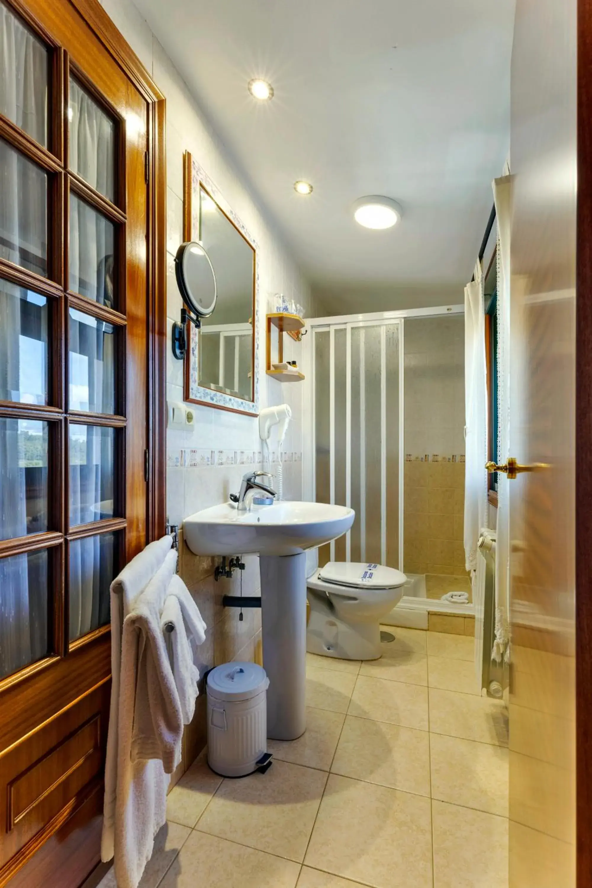 Standard Double Room in Casa Rural Os Carballos Standard Double Room in Casa Rural Os Carballos