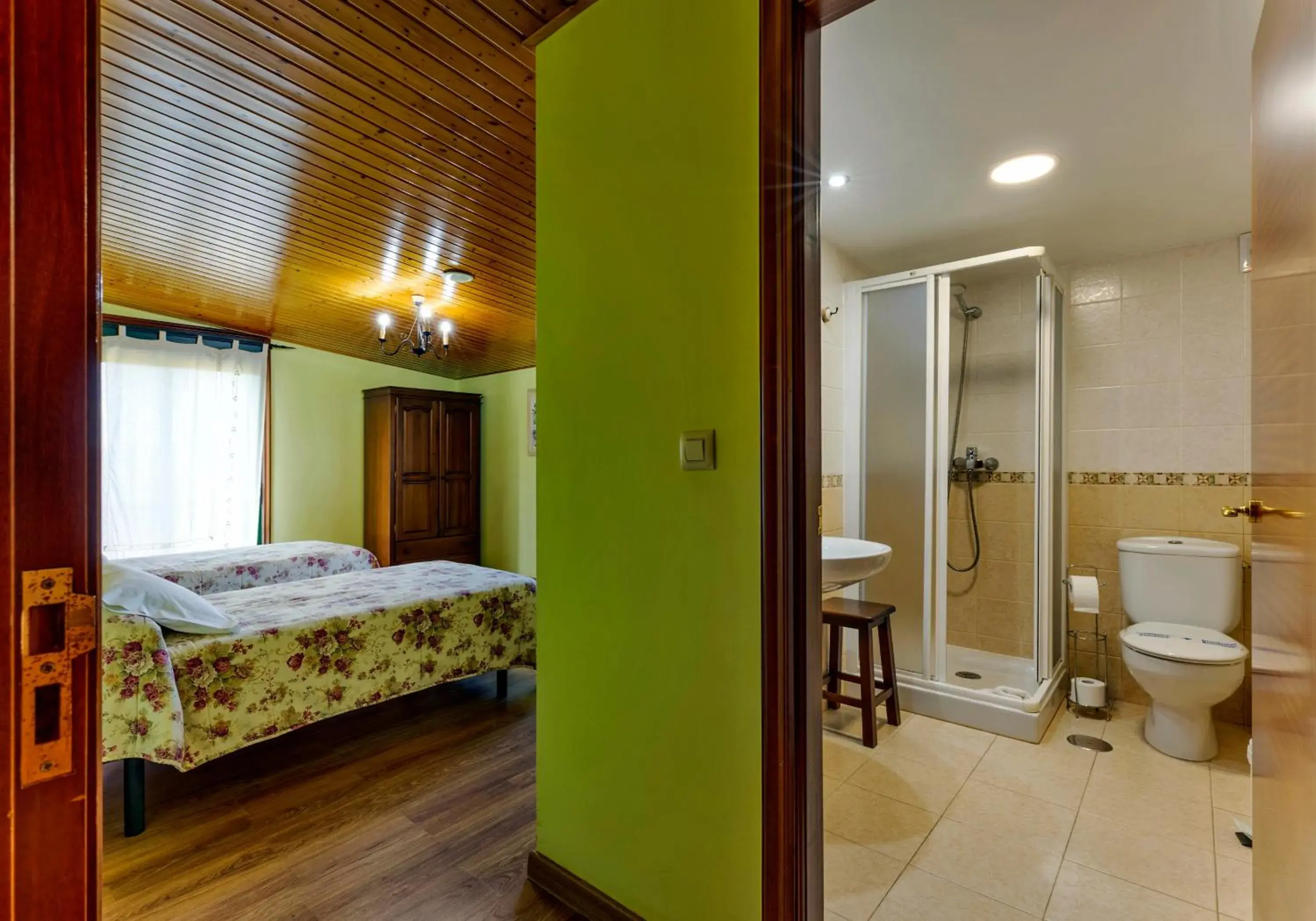 Deluxe Double Room with Balcony in Casa Rural Os Carballos Deluxe Double Room with Balcony in Casa Rural Os Carballos