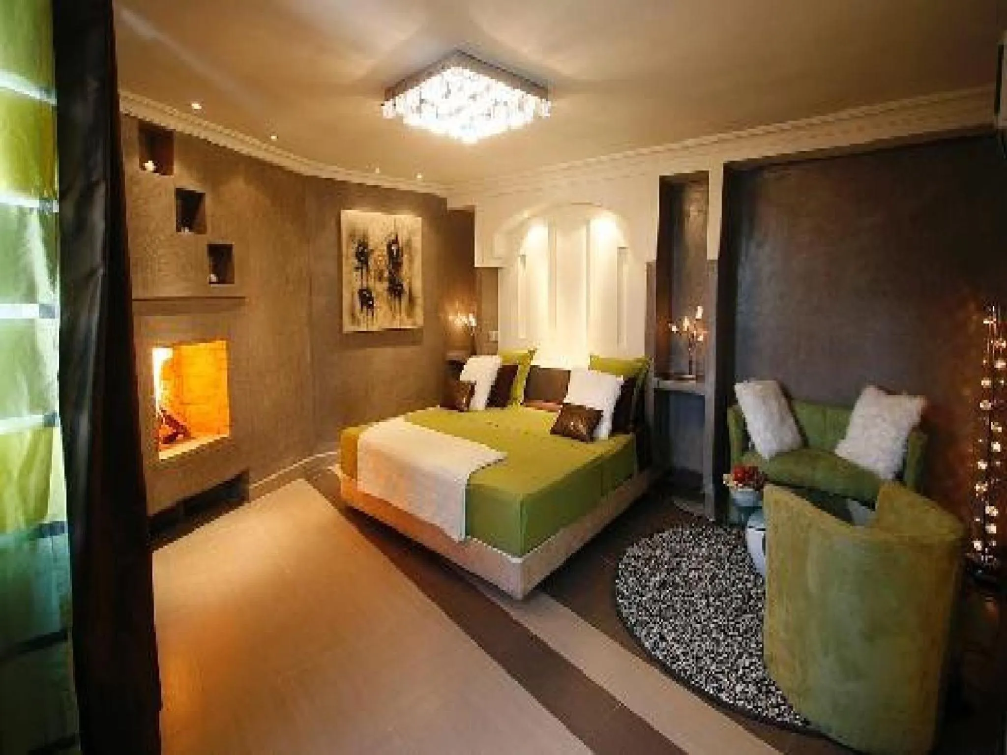 Photo of the whole room, Bed in Riad Carllian