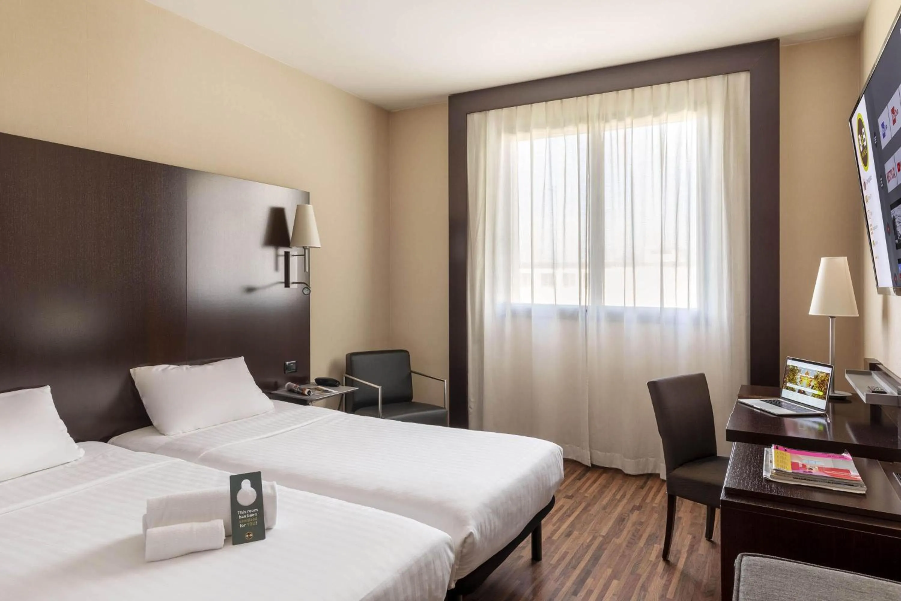 Photo of the whole room, Bed in B&B Hotel Arezzo