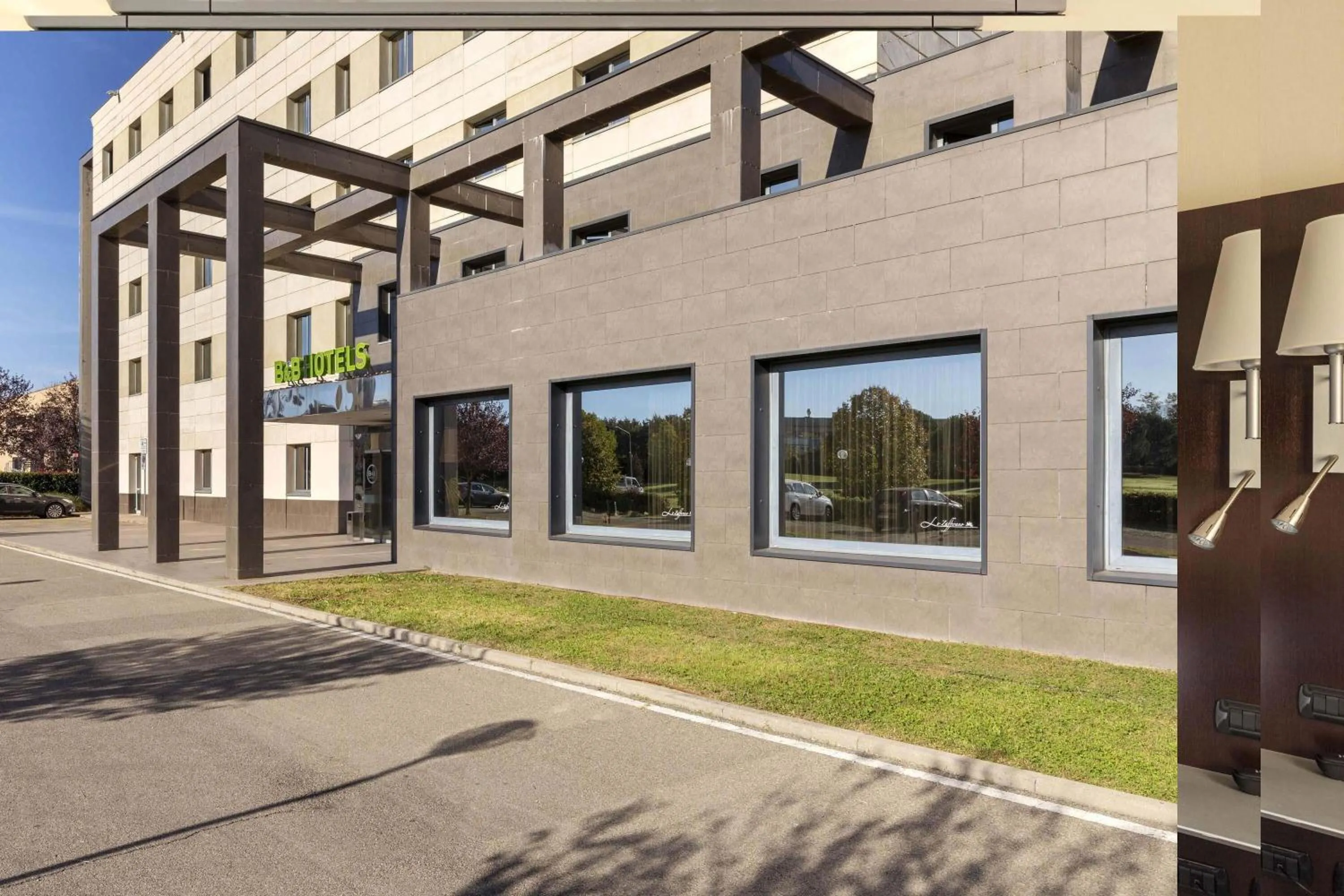 Property building in B&B Hotel Arezzo