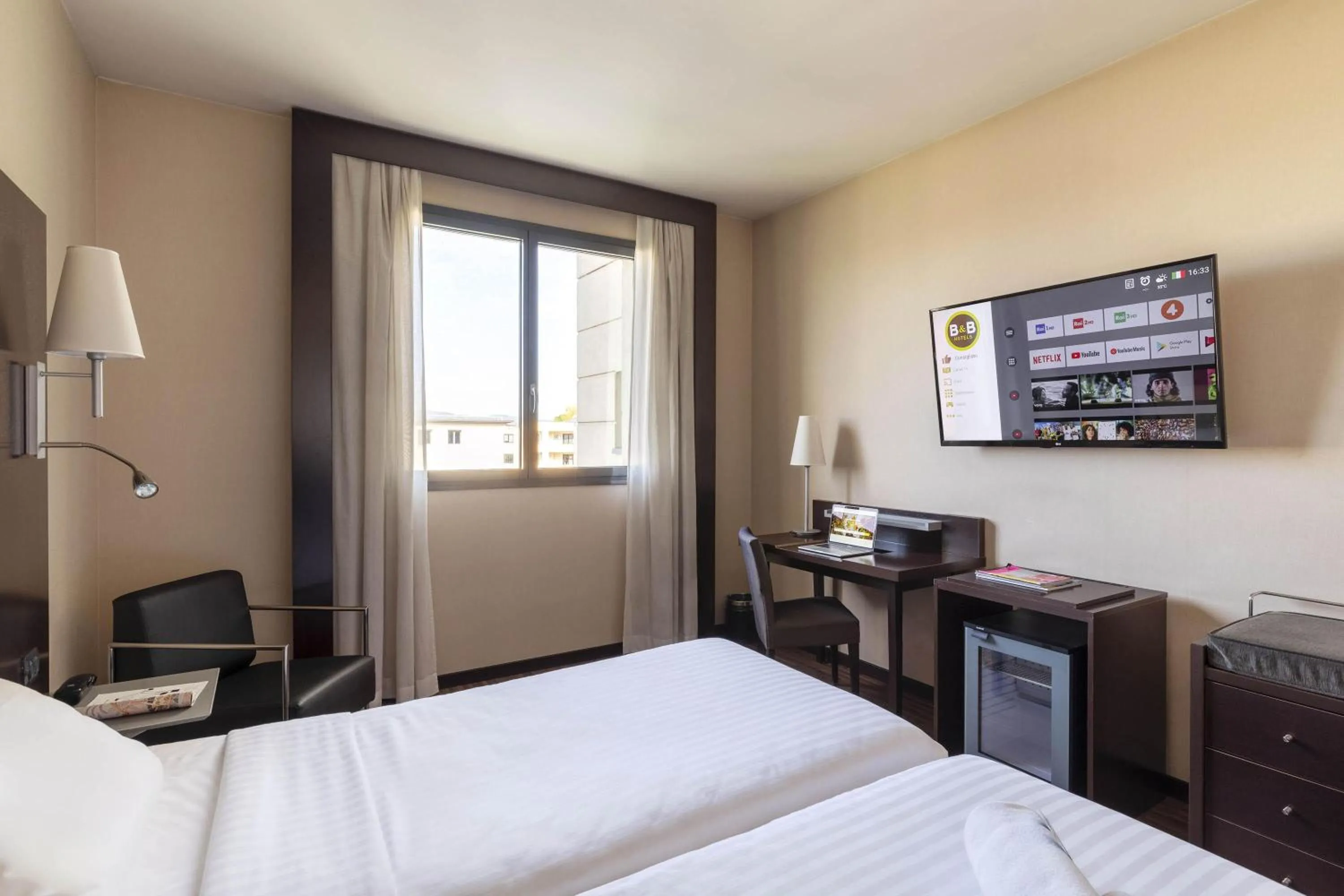 Photo of the whole room, Bed in B&B Hotel Arezzo