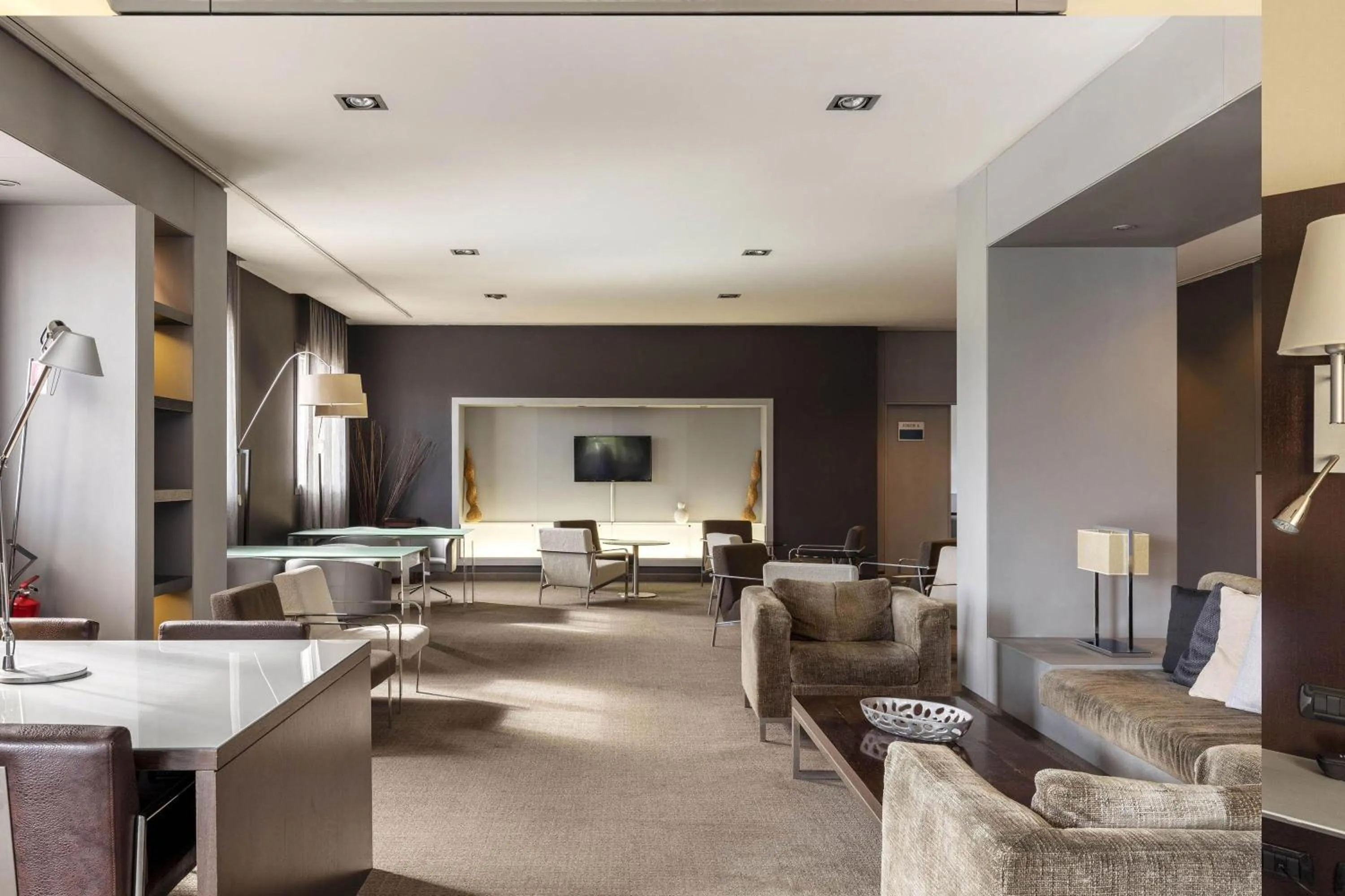 Lobby or reception in B&B Hotel Arezzo