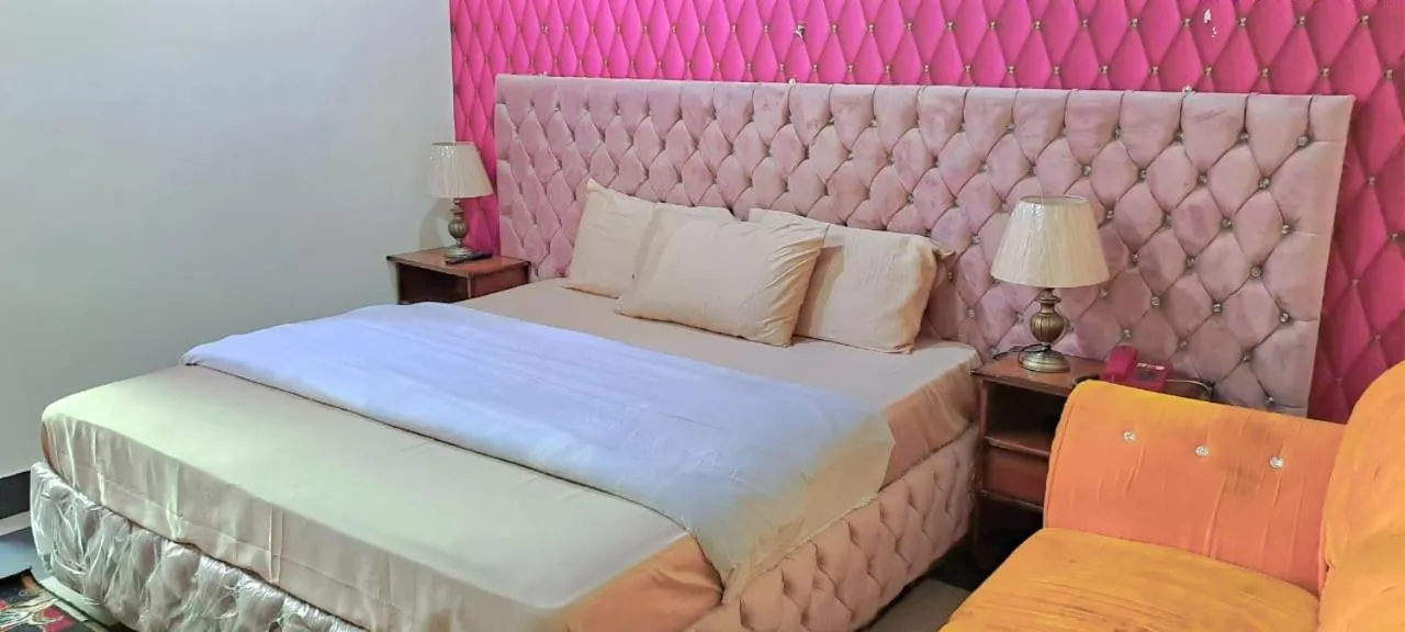 Rose Valley Hotel Naran