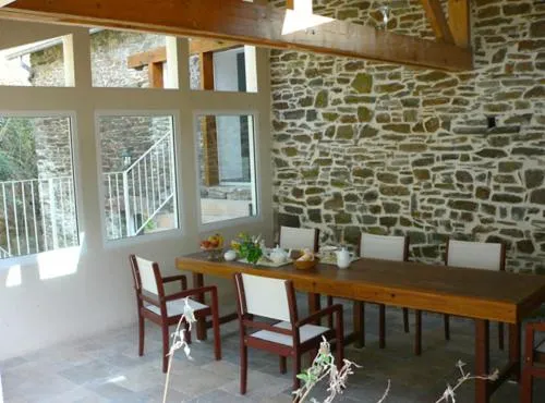Patio in Les Vallées du Guyoult