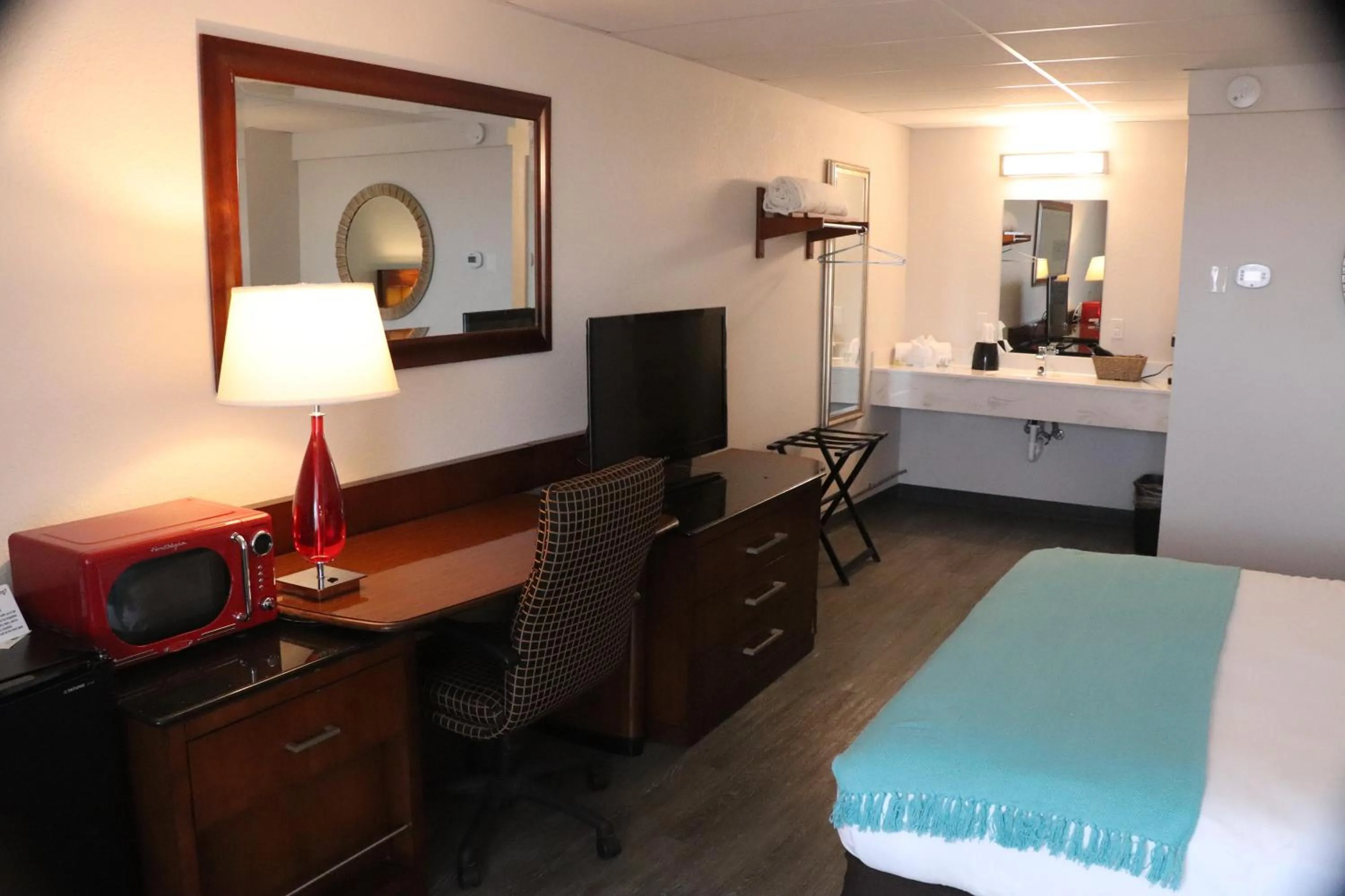 TV and multimedia in The Retro Hotel