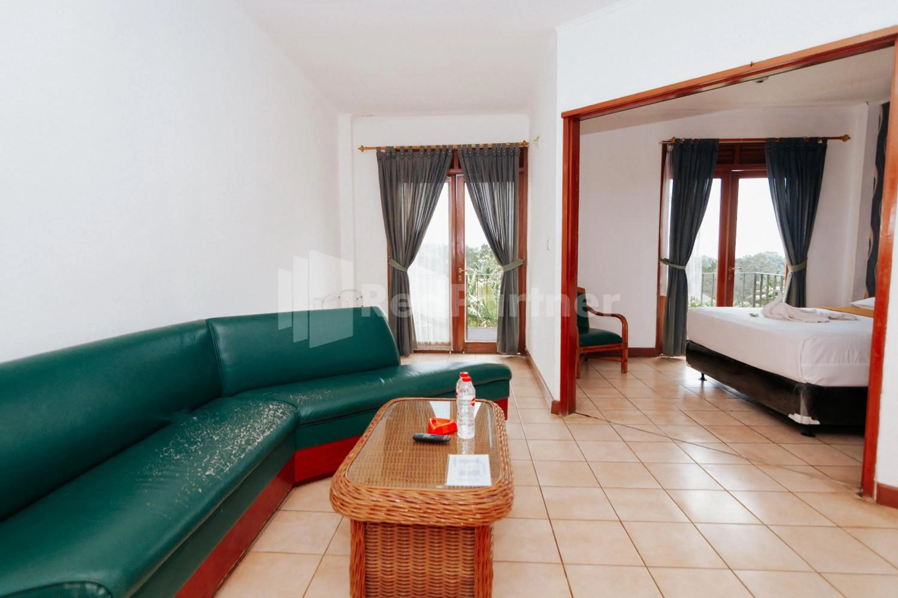 Living room, Bed in Villa Green Valley Puncak RedPartner