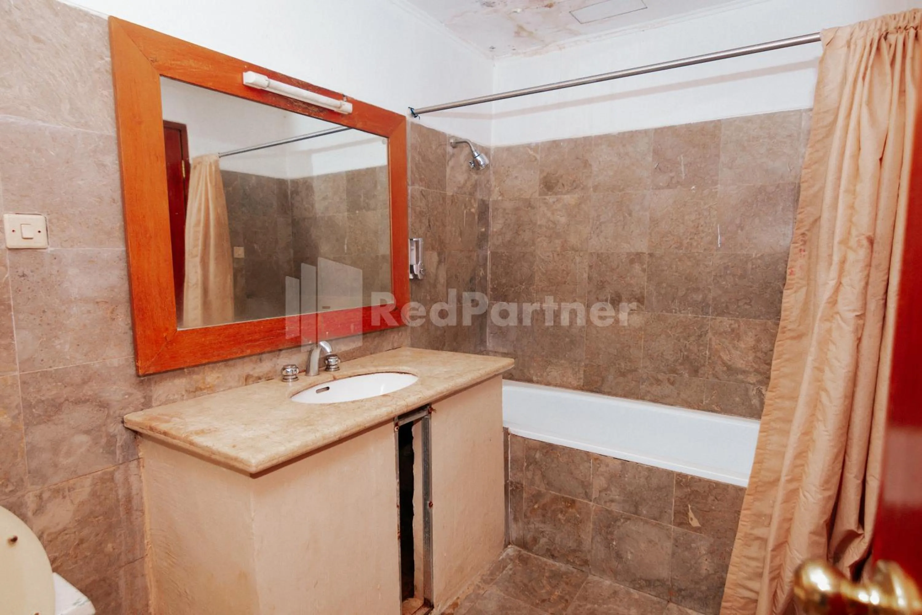 Bathroom in Villa Green Valley Puncak RedPartner