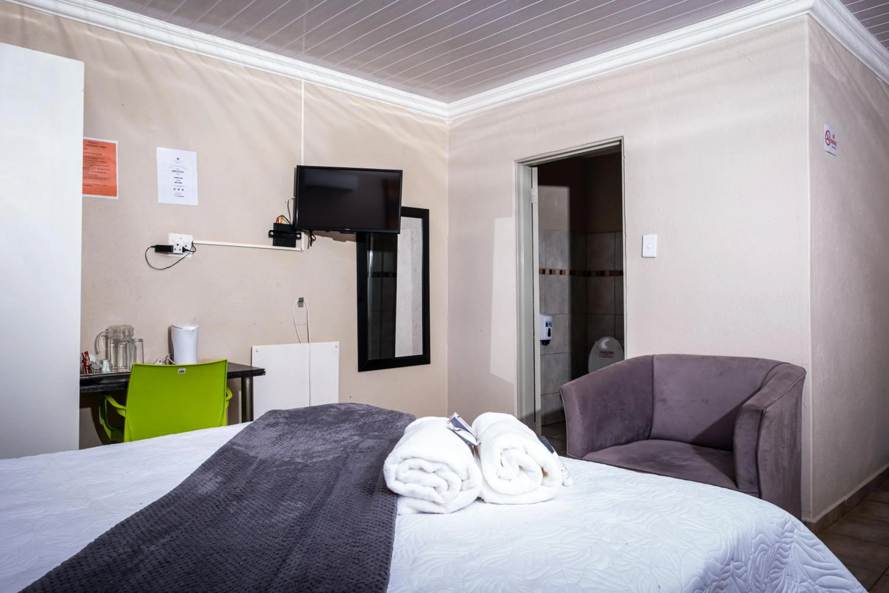 Bedroom, Bed in Lempitse Lodge