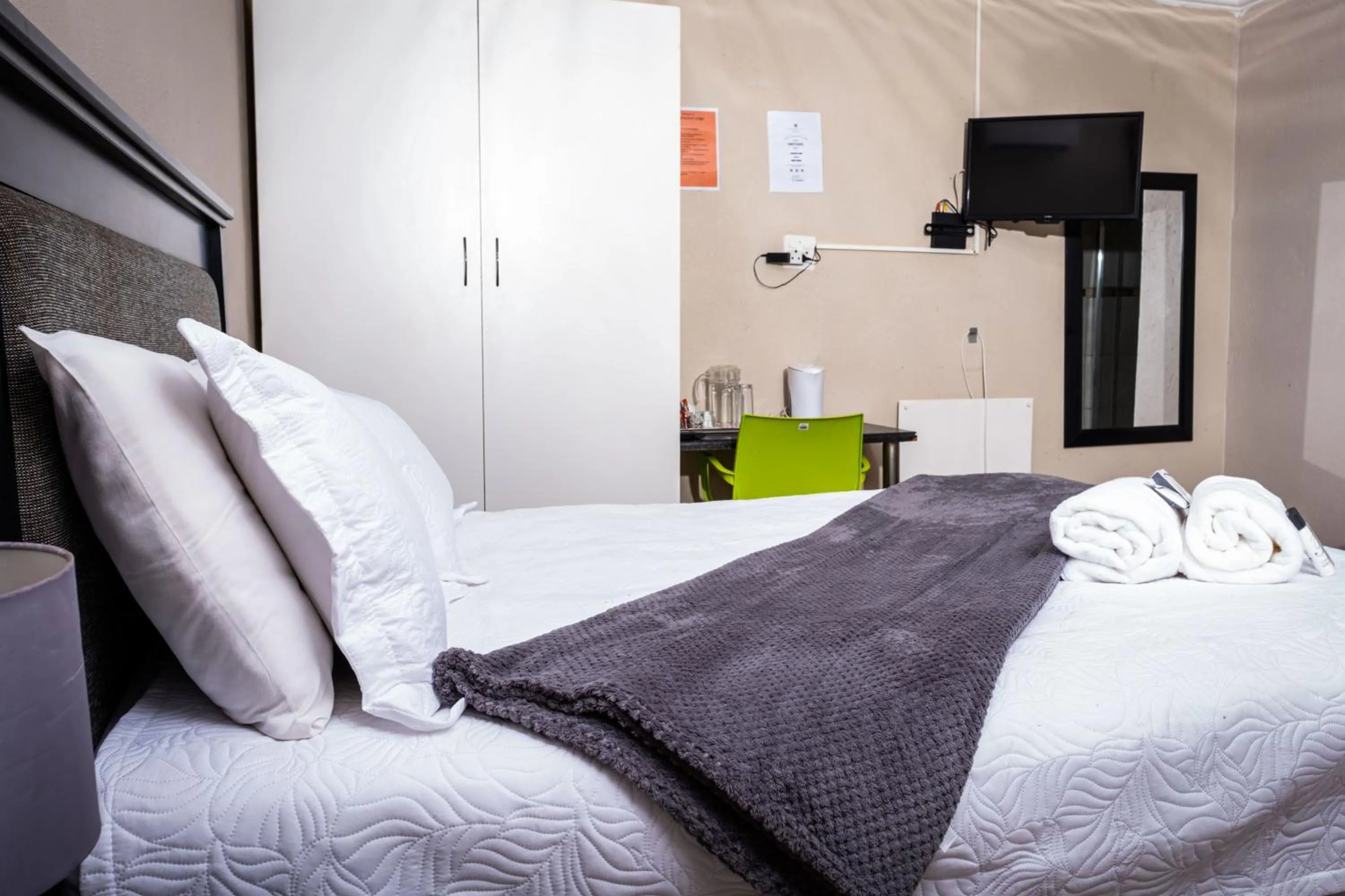 Bedroom, Bed in Lempitse Lodge