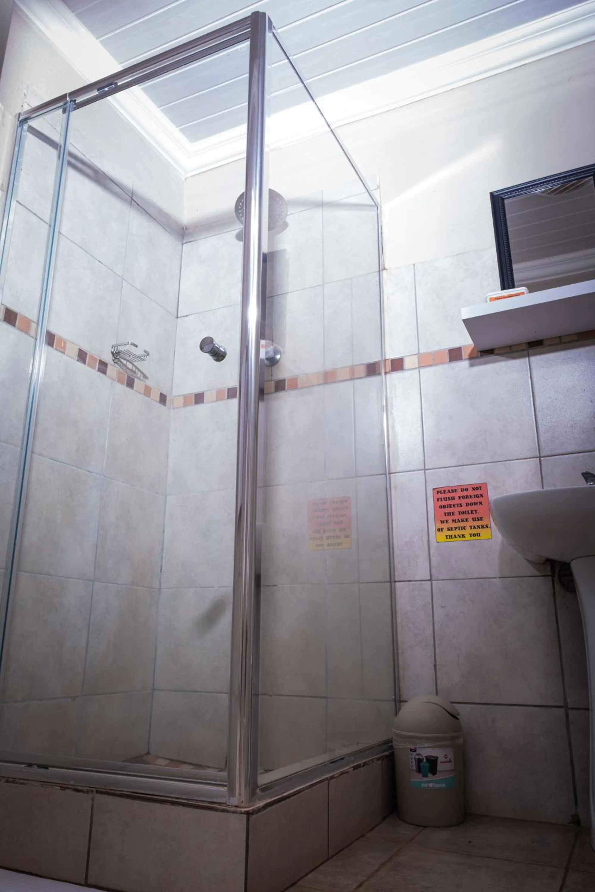 Shower in Lempitse Lodge
