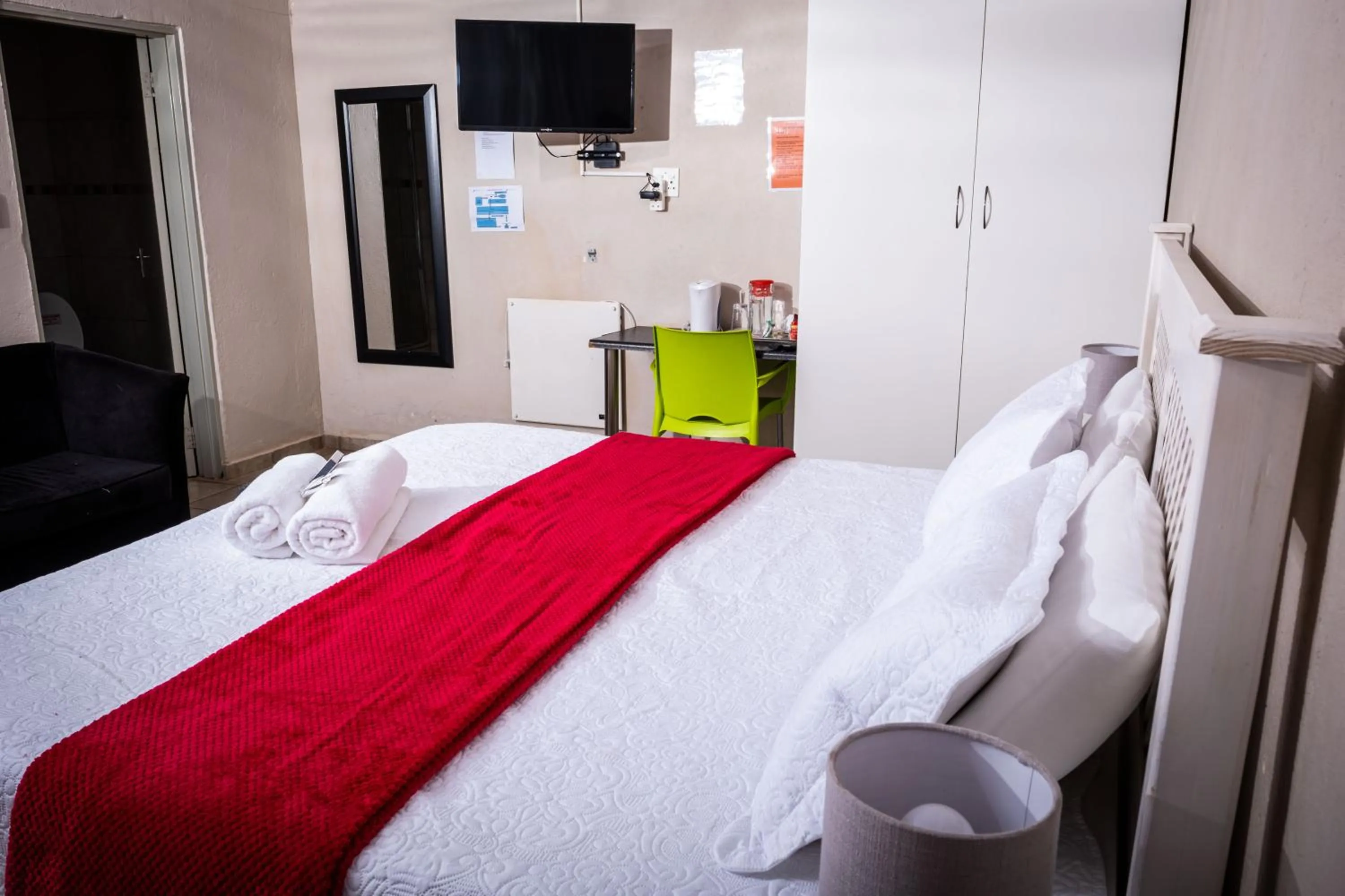 Bedroom, Bed in Lempitse Lodge