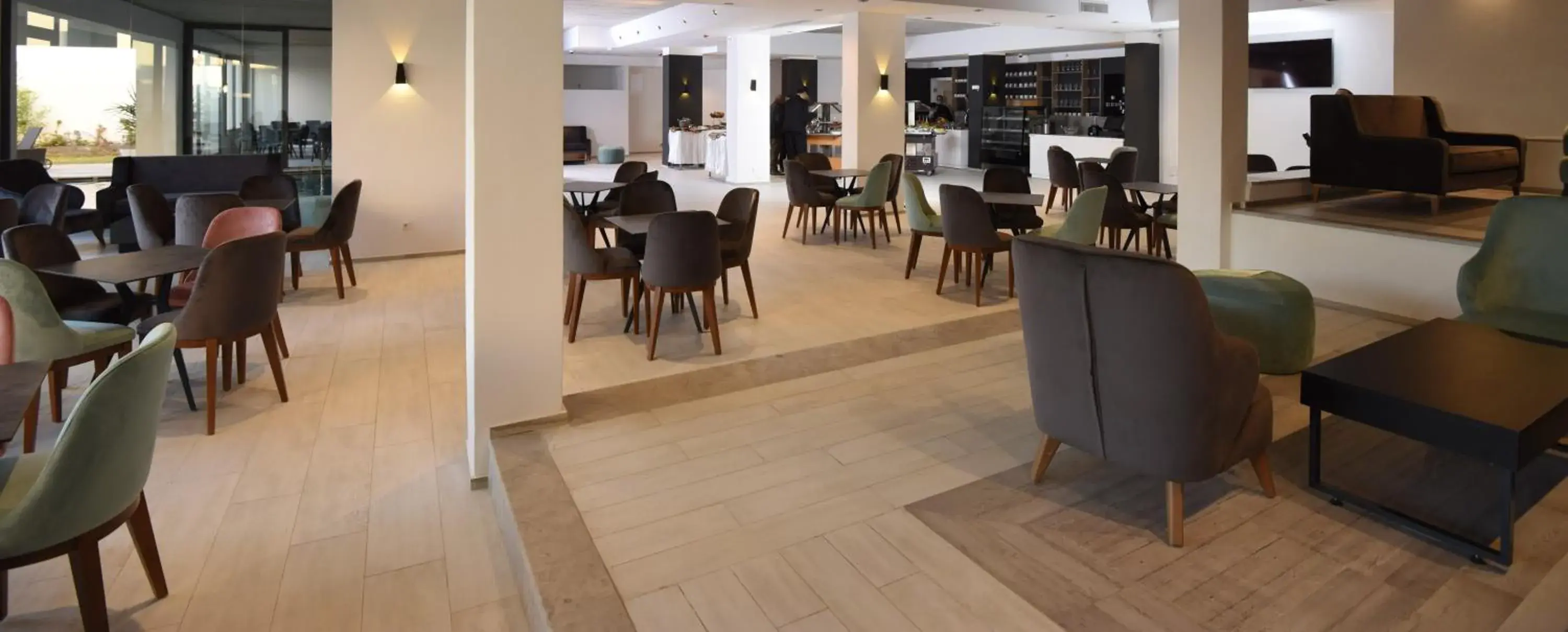 Restaurant/places to eat in Hôtel Lescure Business and SPA Restaurant/places to eat in Hôtel Lescure Business and SPA