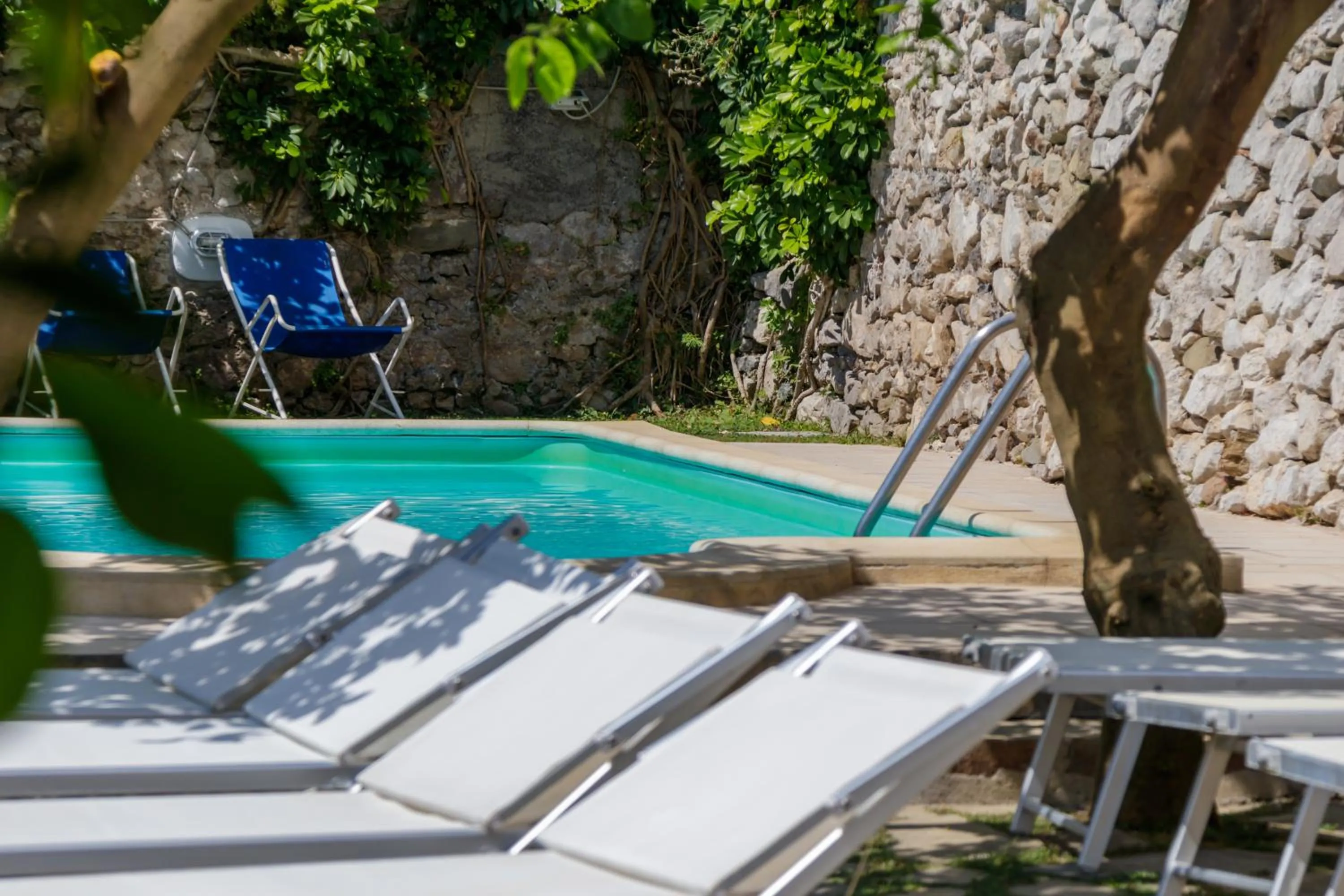 sunbed in Villarena Relais