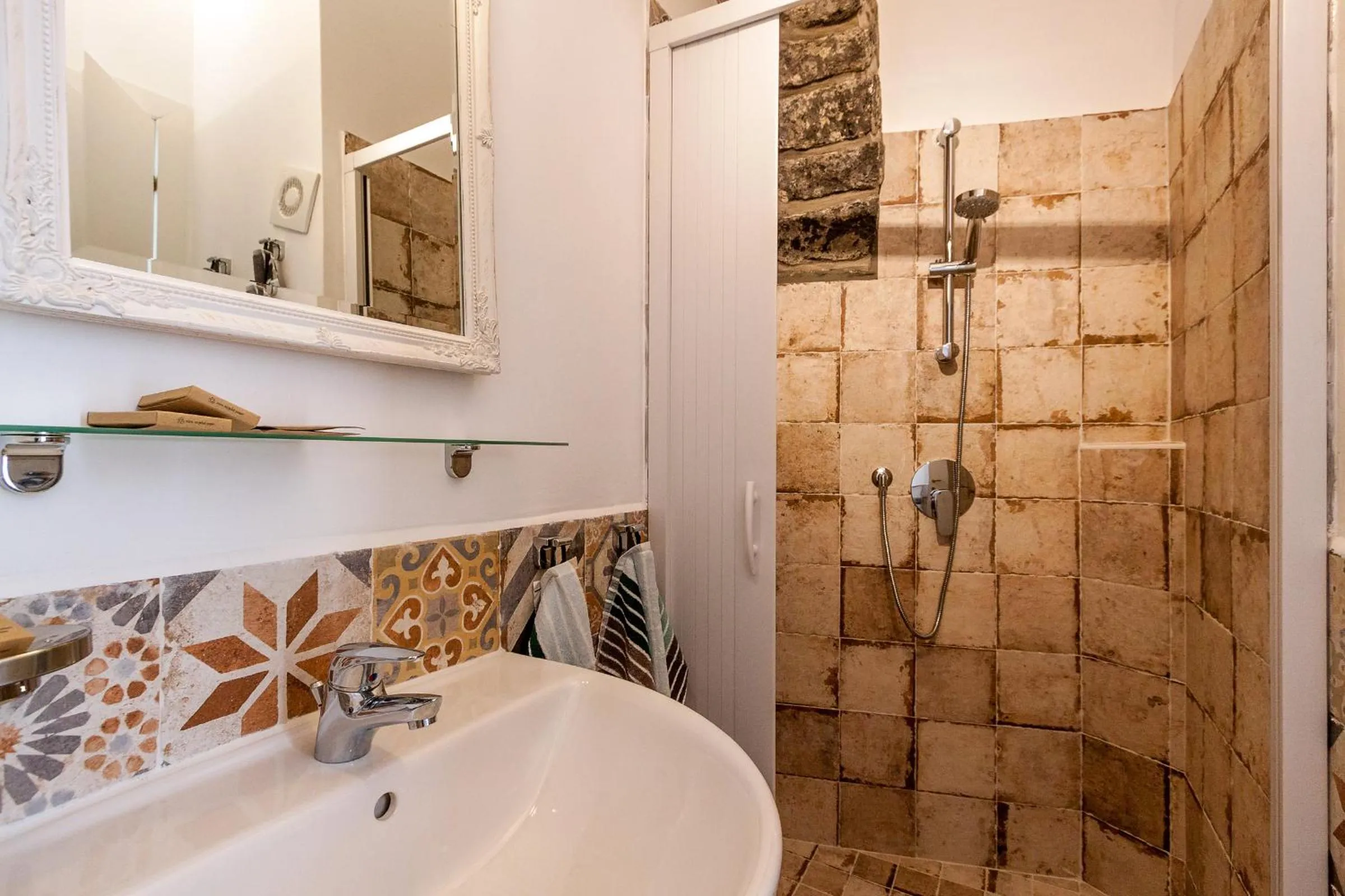 Bathroom in Villarena Relais