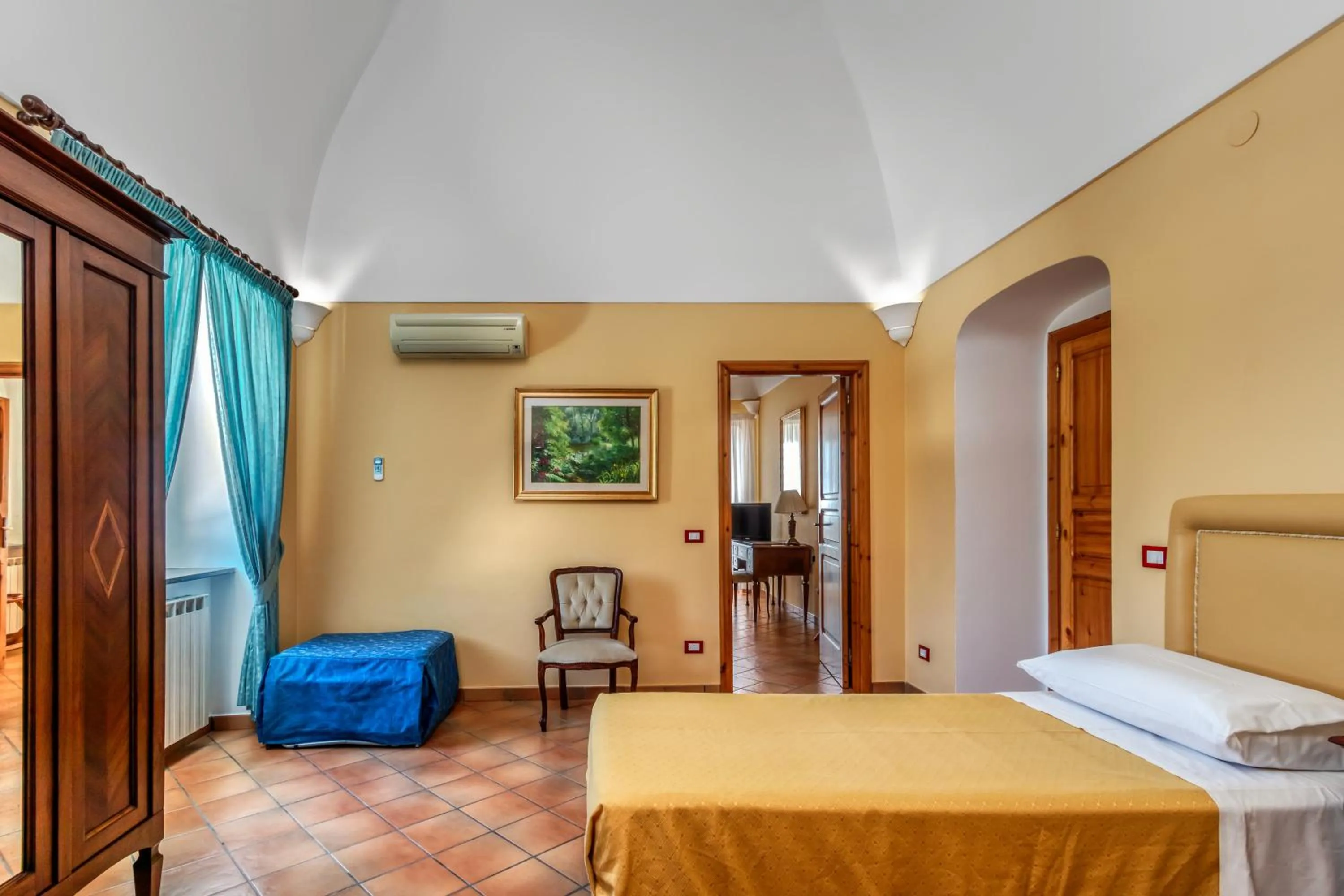 hair dresser, Bed in Villarena Relais