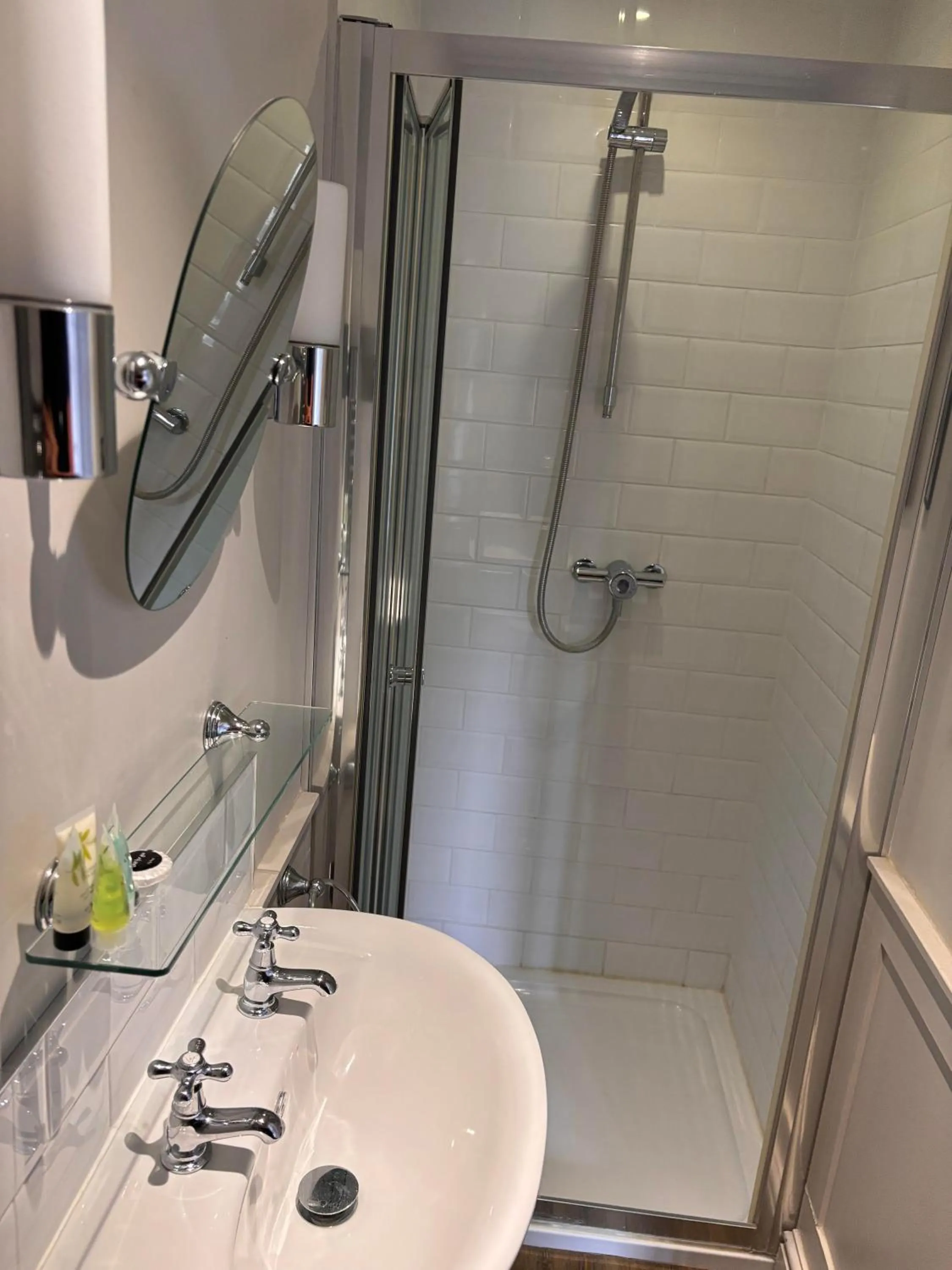 Shower in Prince of Wales