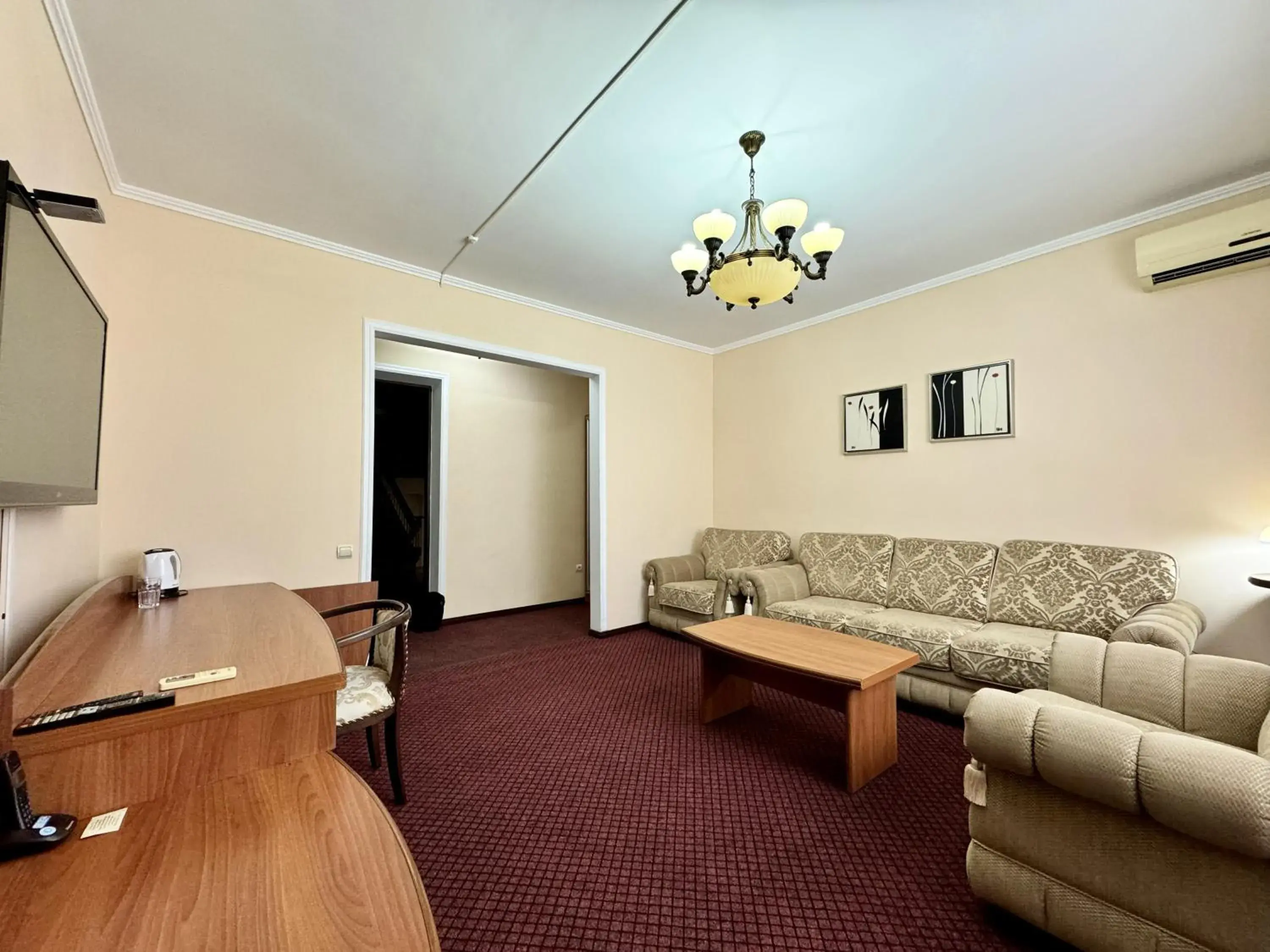 TV and multimedia in Hotel Zhambyl TV and multimedia in Hotel Zhambyl