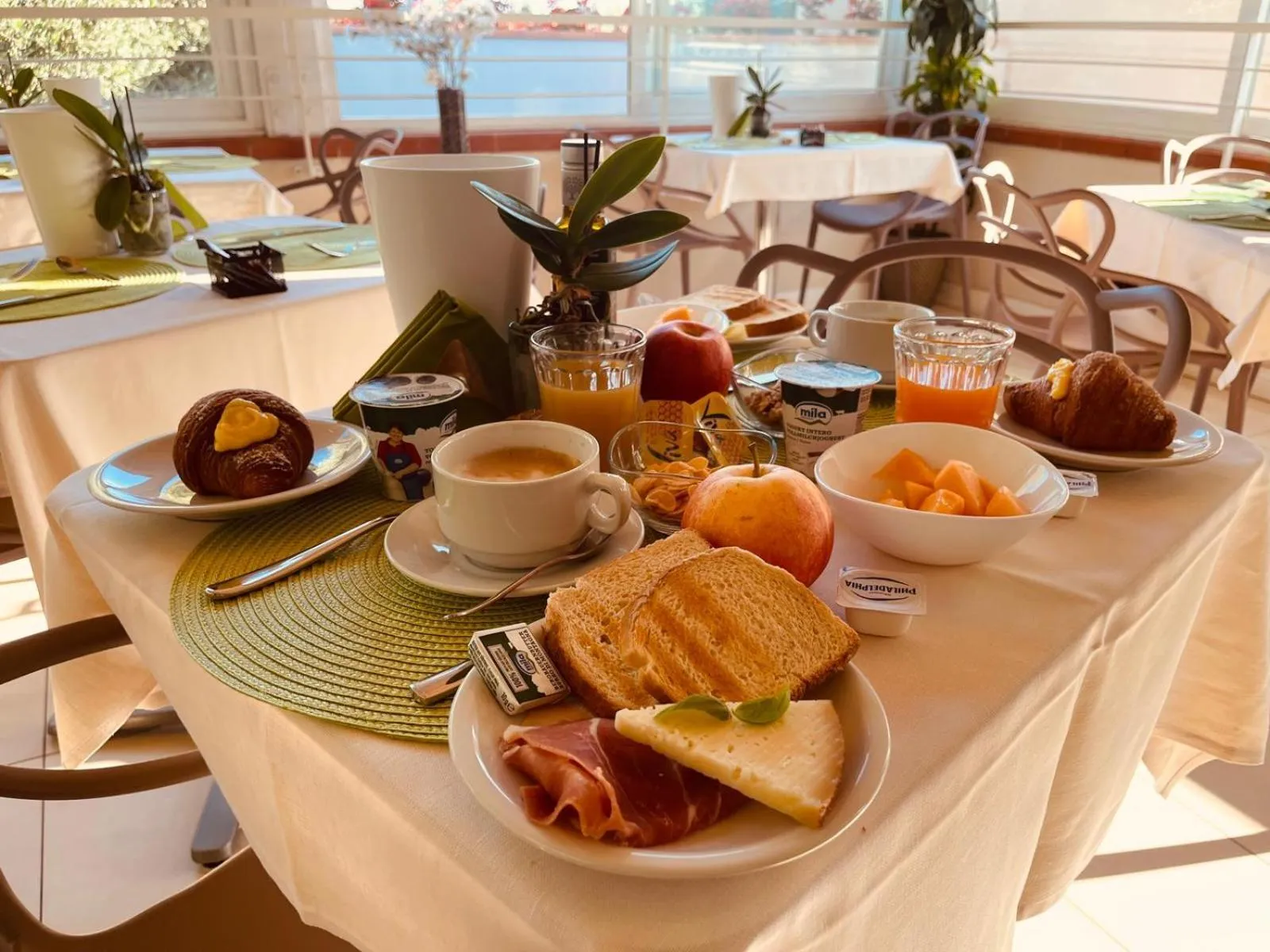 Buffet breakfast in Residence Poggio Golf Chianti Firenze