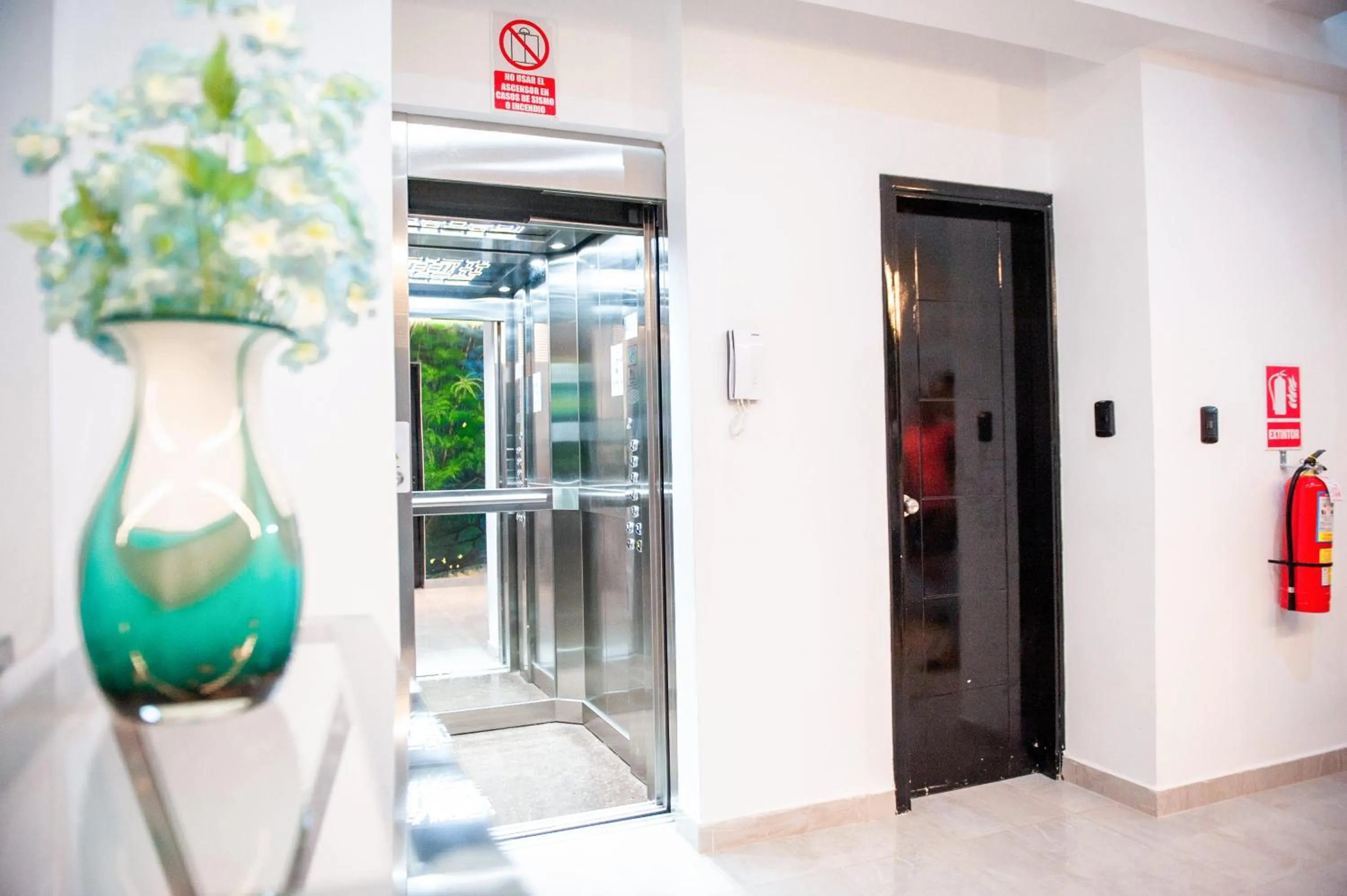 elevator in Hotel Boutique Papagayo