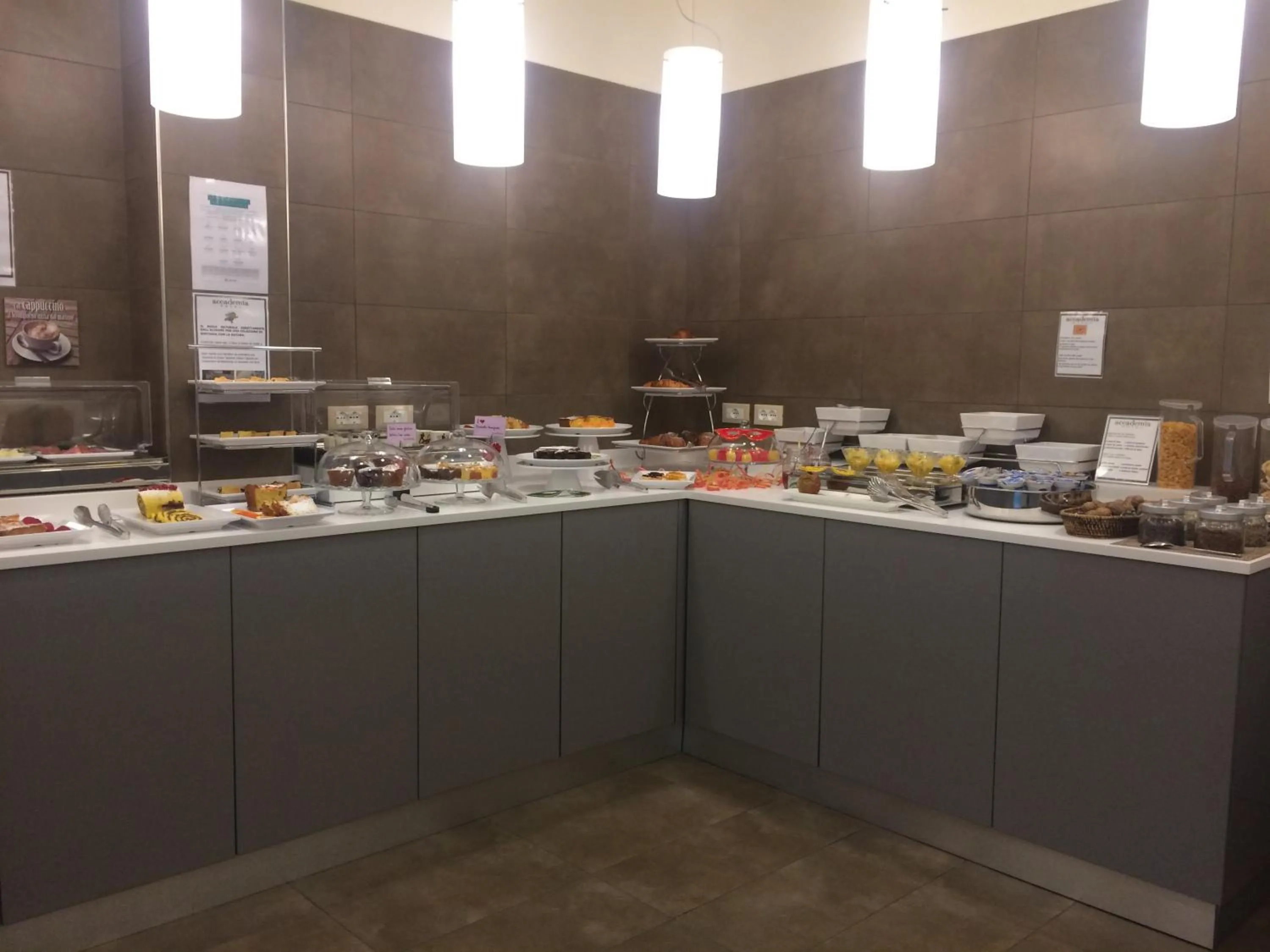 Buffet breakfast in Accademia Hotel