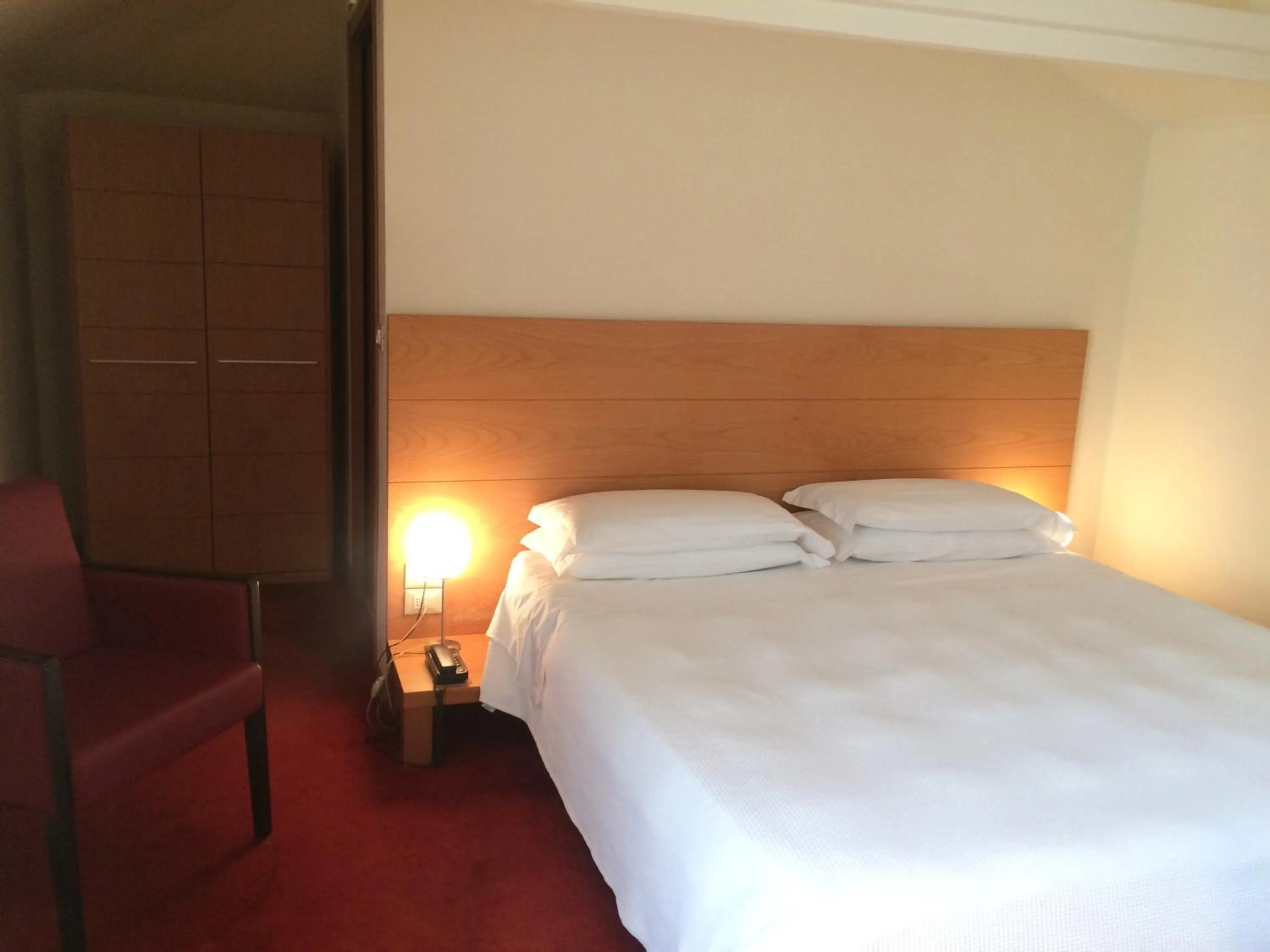 Photo of the whole room in Accademia Hotel