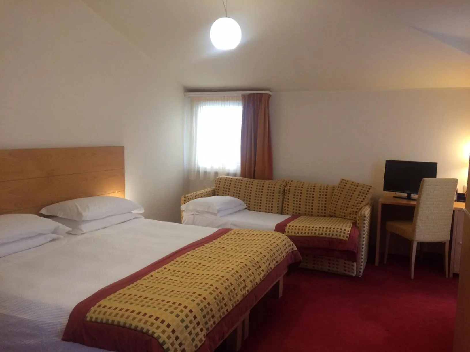 Photo of the whole room in Accademia Hotel