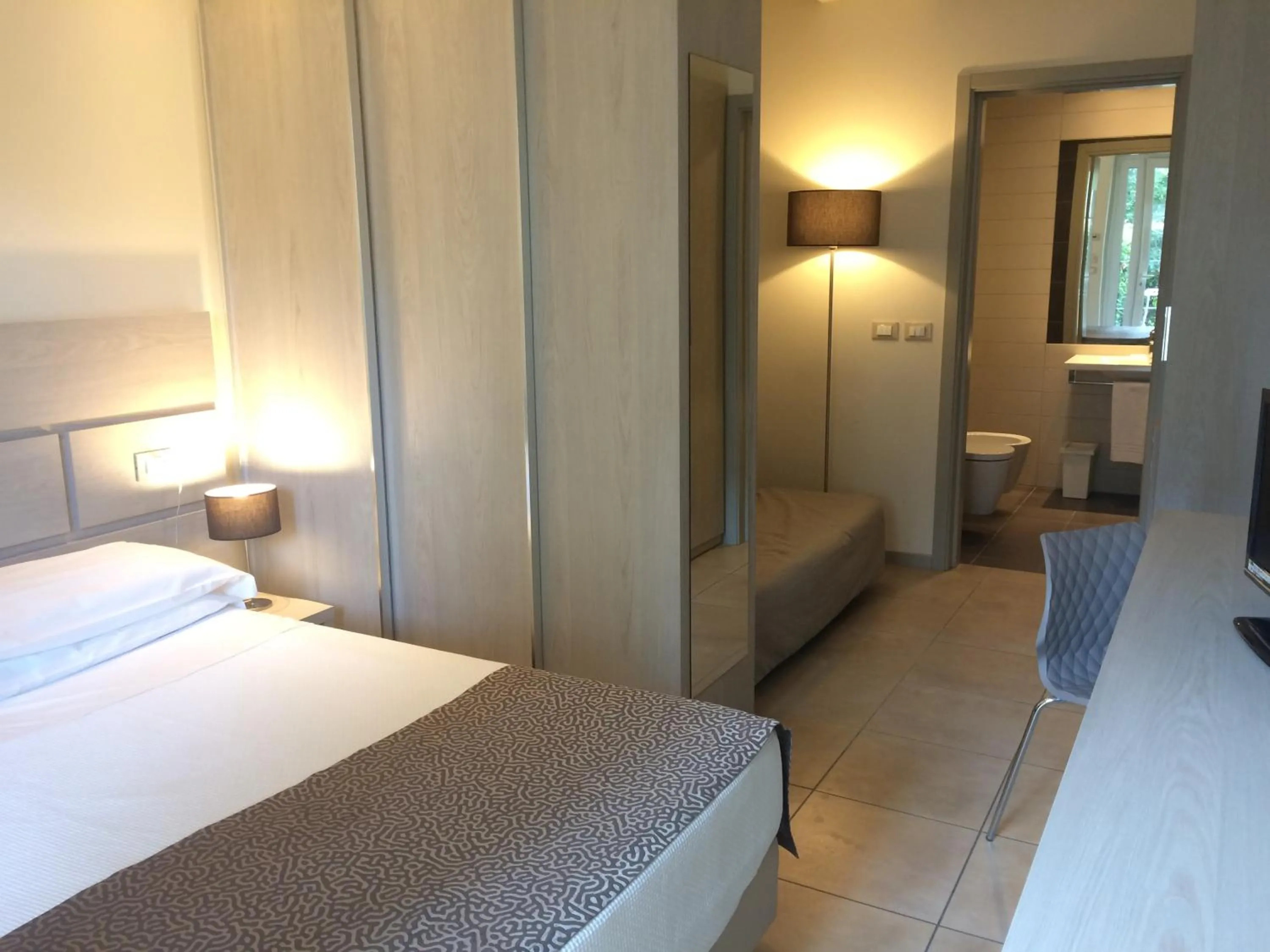 Photo of the whole room in Accademia Hotel