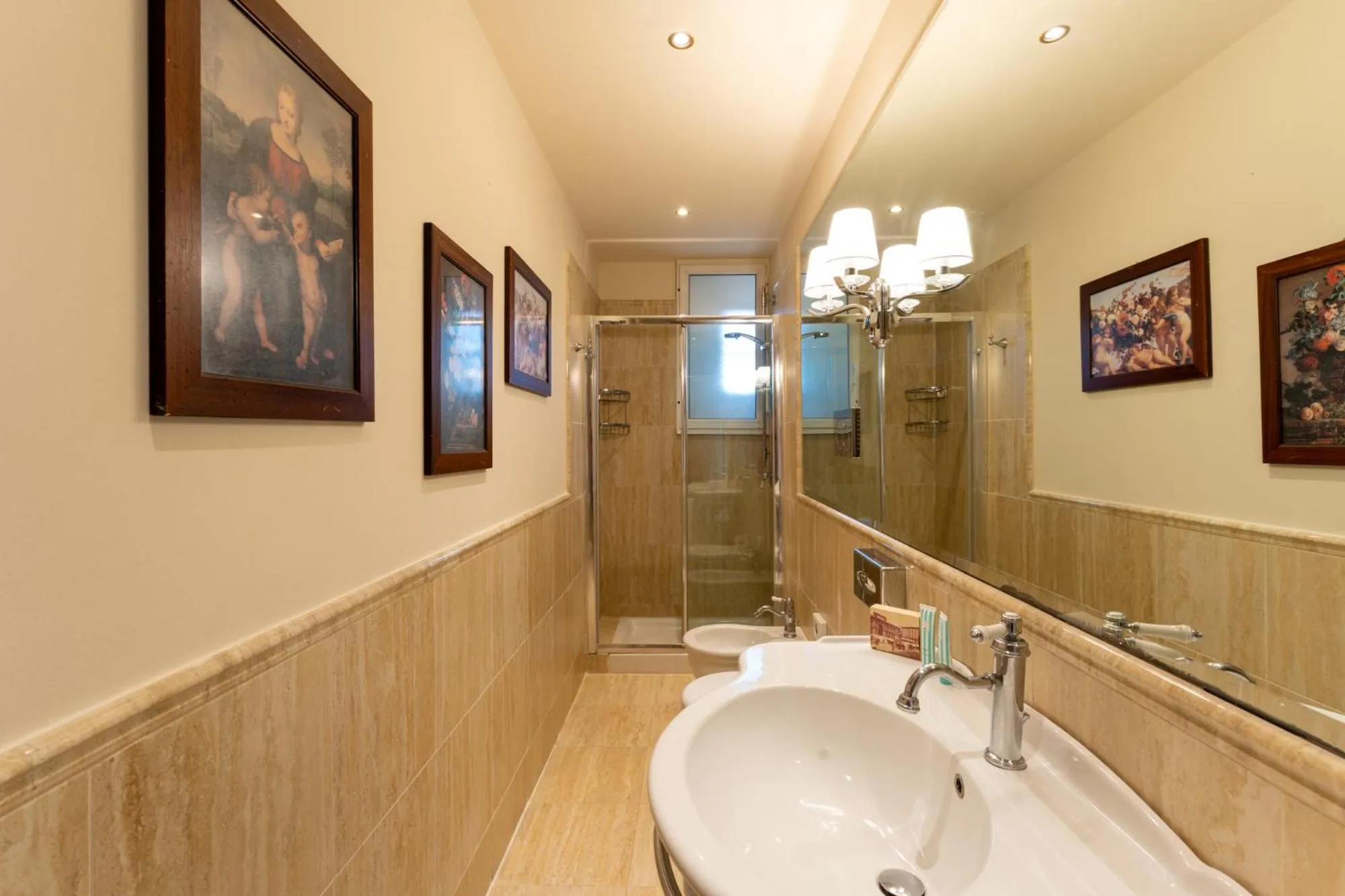 Bathroom in Hotel Pendini