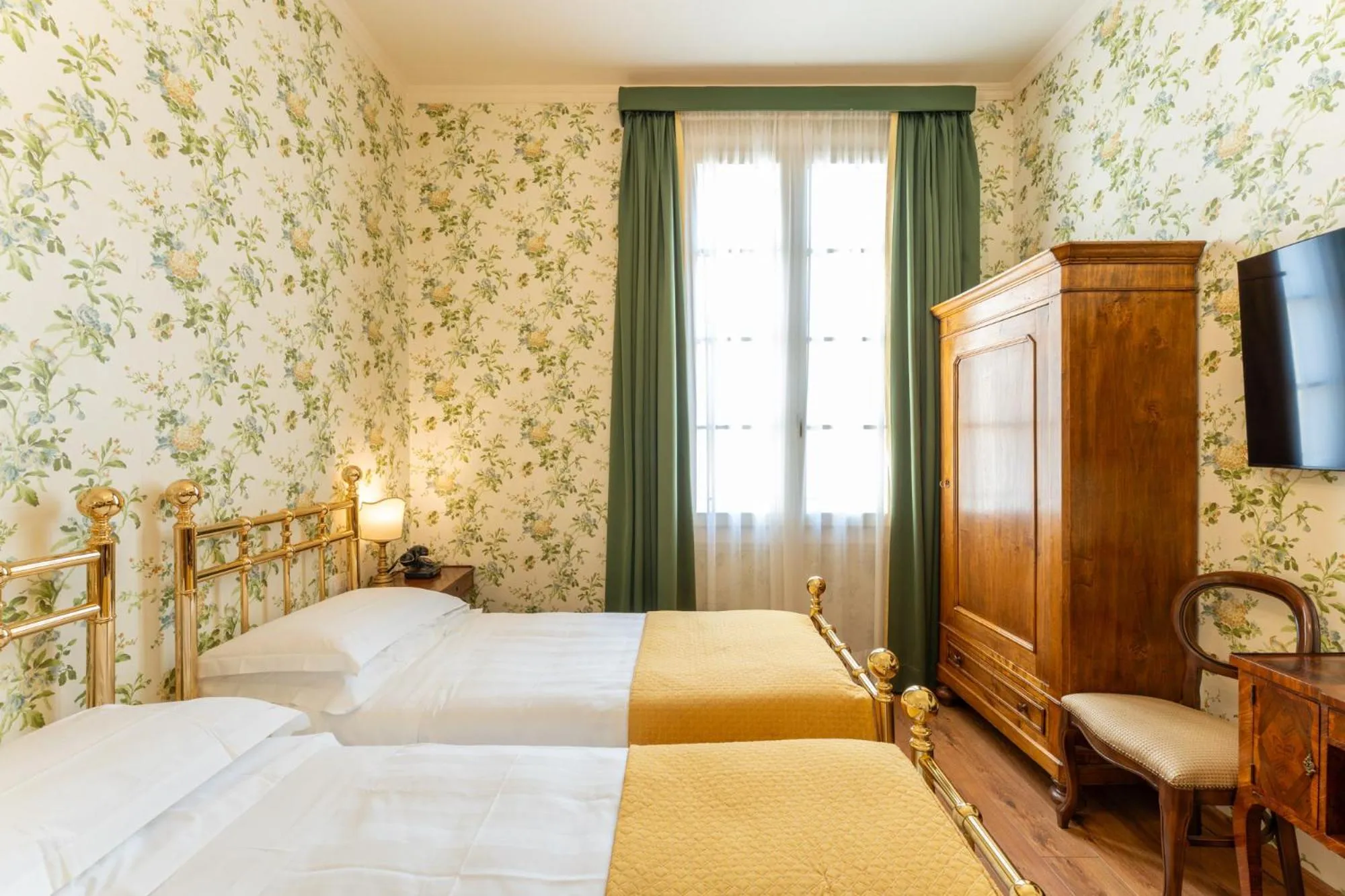 Photo of the whole room, Bed in Hotel Pendini