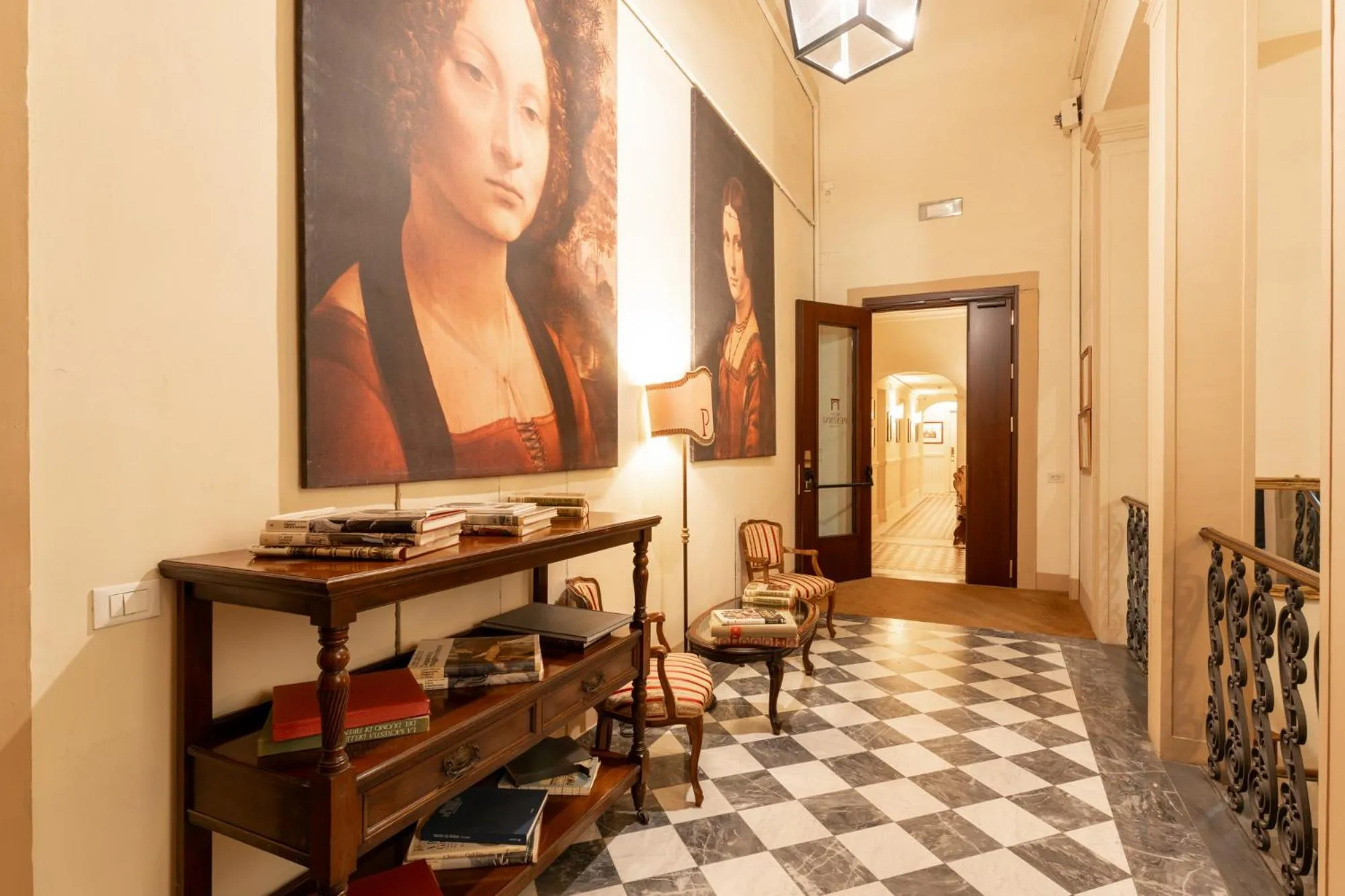 Decorative detail in Hotel Pendini