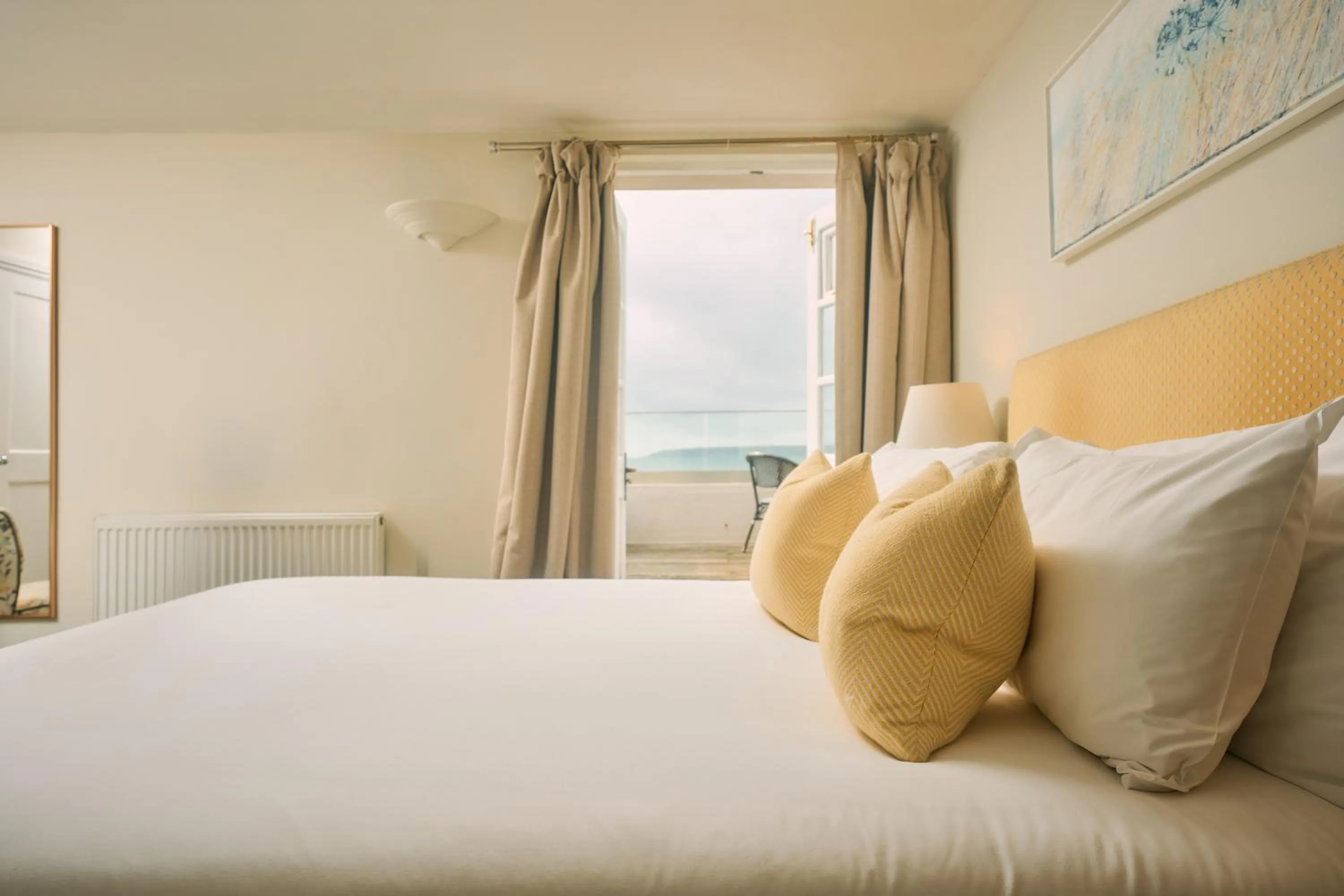 Bed in The Godolphin Hotel