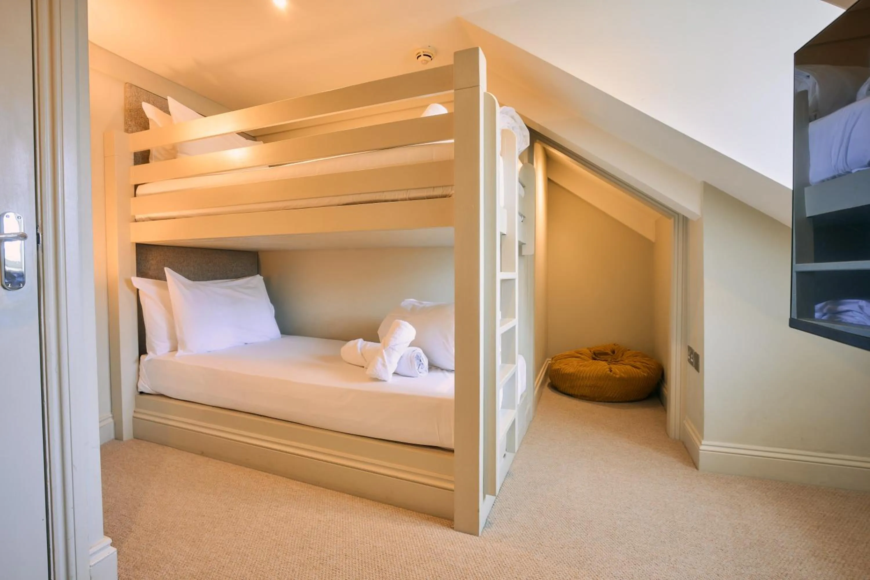 Bed in The Godolphin Hotel