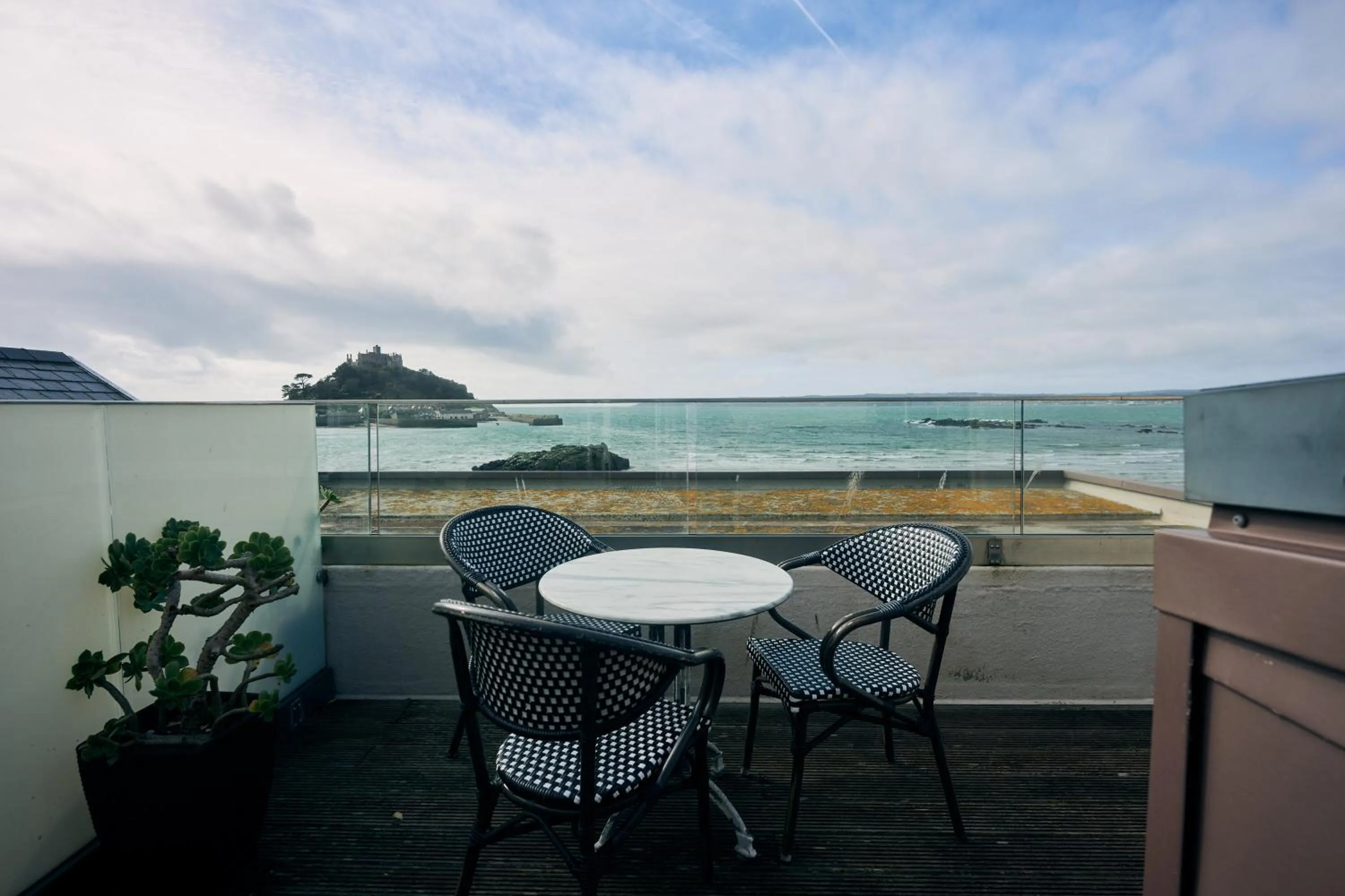 The Godolphin Hotel