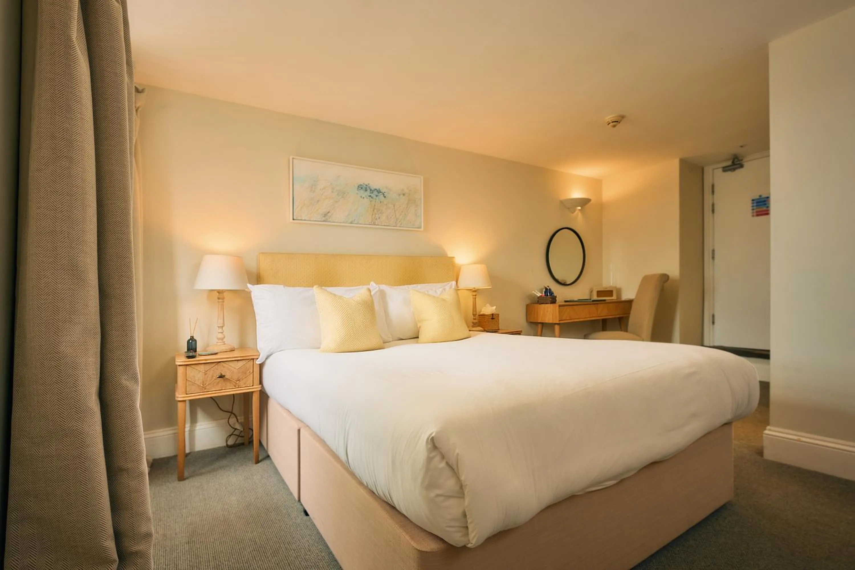 Bed in The Godolphin Hotel