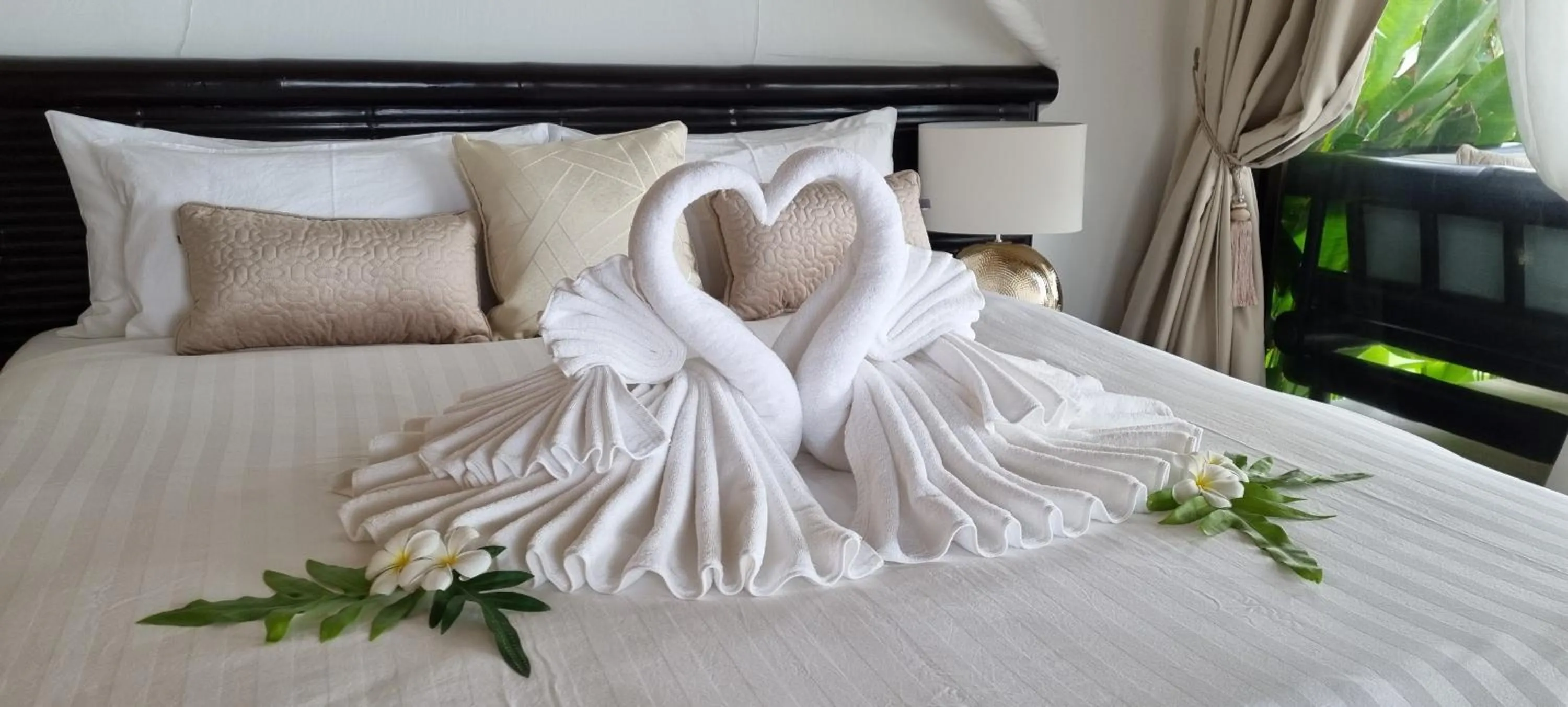 Bed in Lanta Palace Beach Resort & Spa - Adult Only