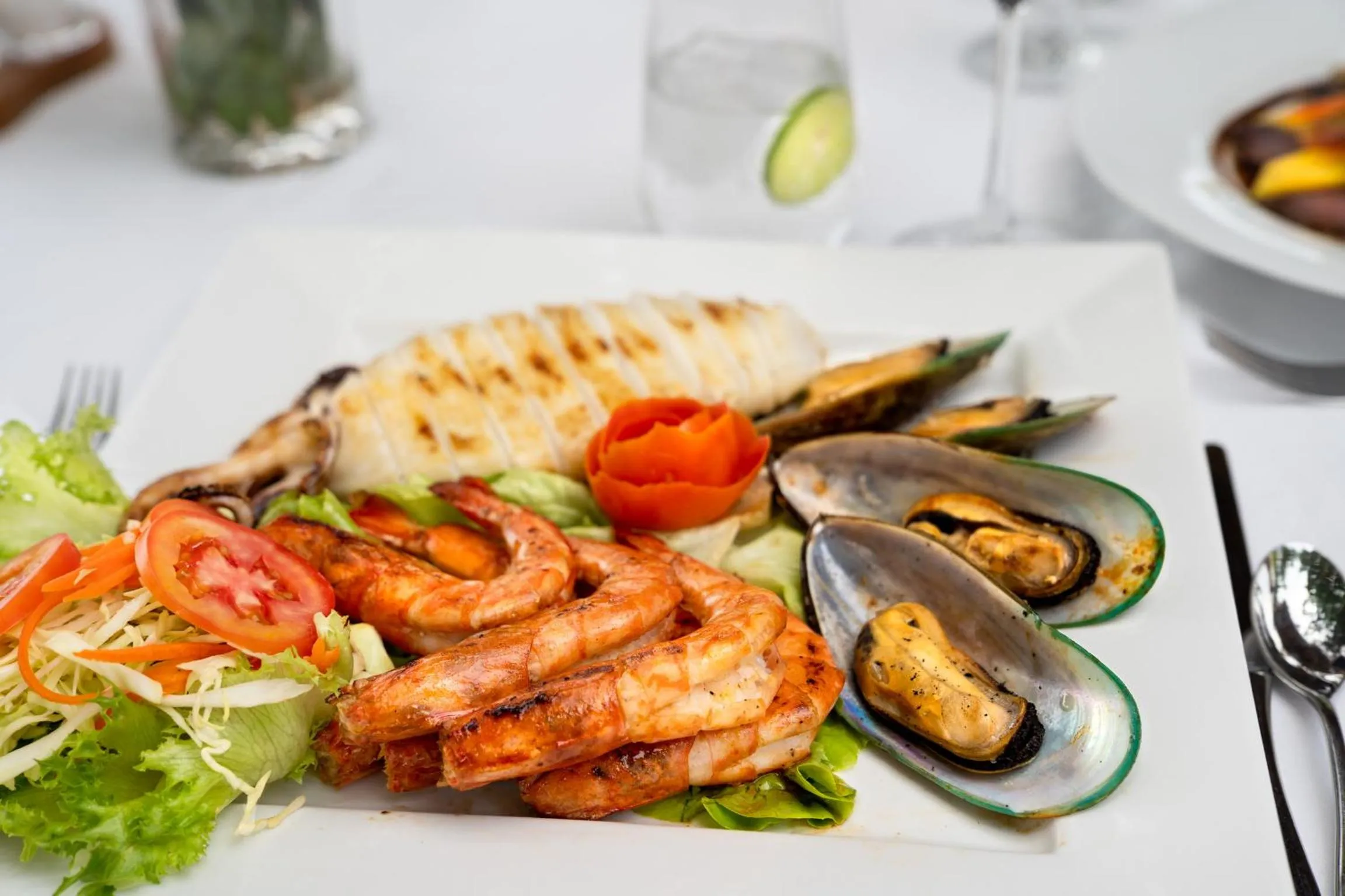 Food and drinks in Lanta Palace Beach Resort & Spa - Adult Only