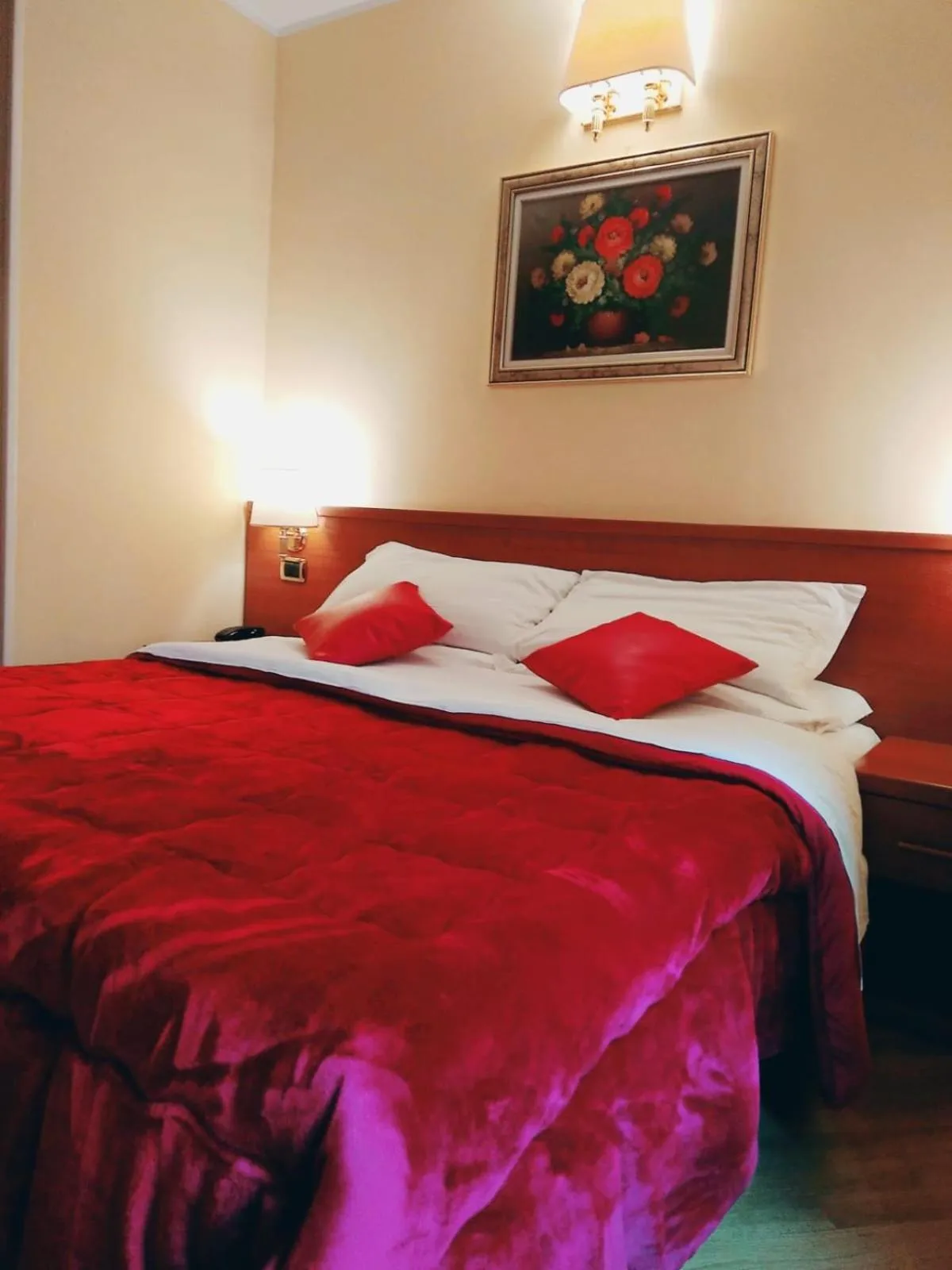 Bed in Hotel Fenicia