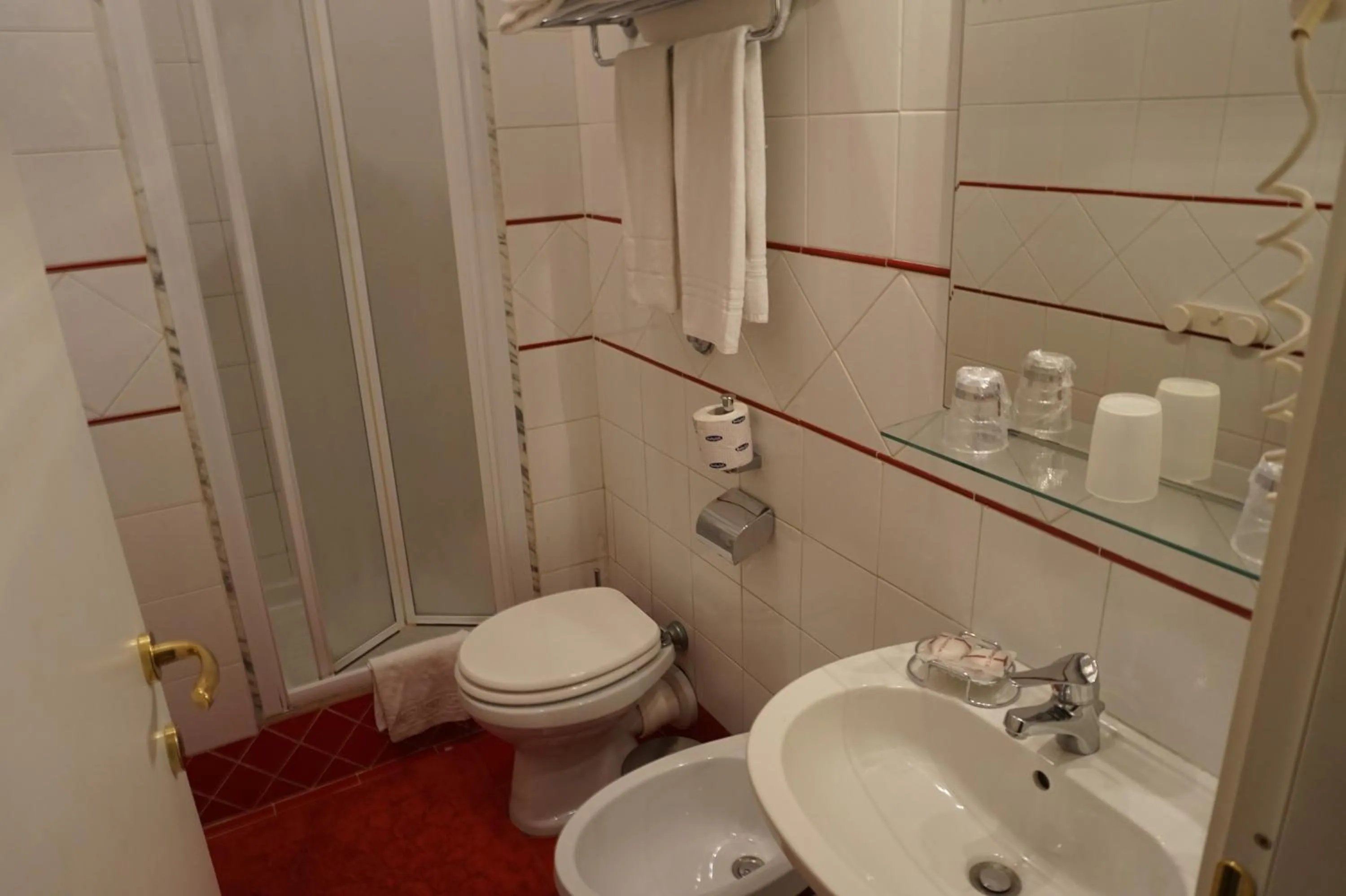 Bathroom in Hotel Fenicia