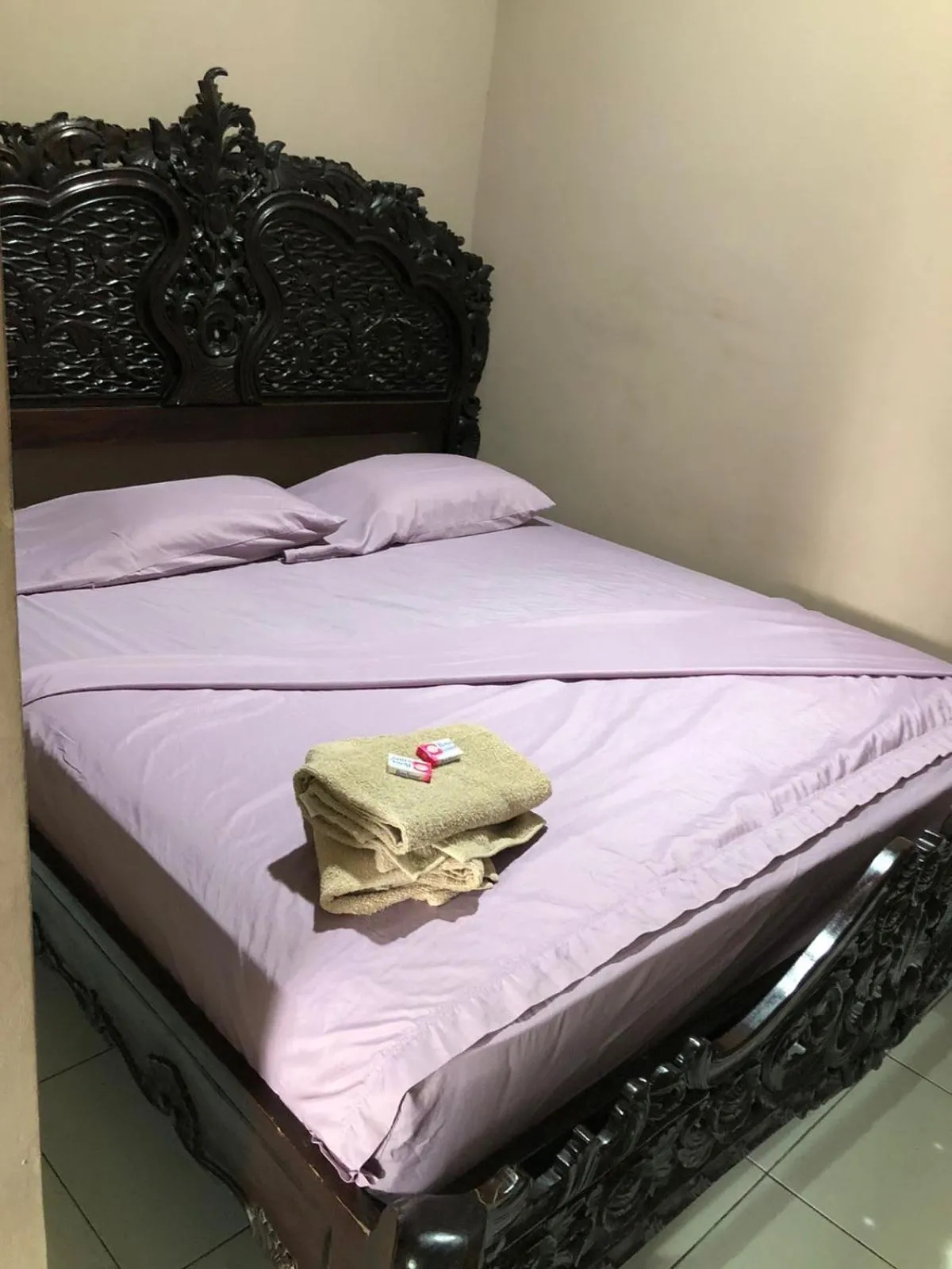Bed in DIMASHQ