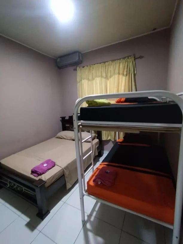 Bed in DIMASHQ