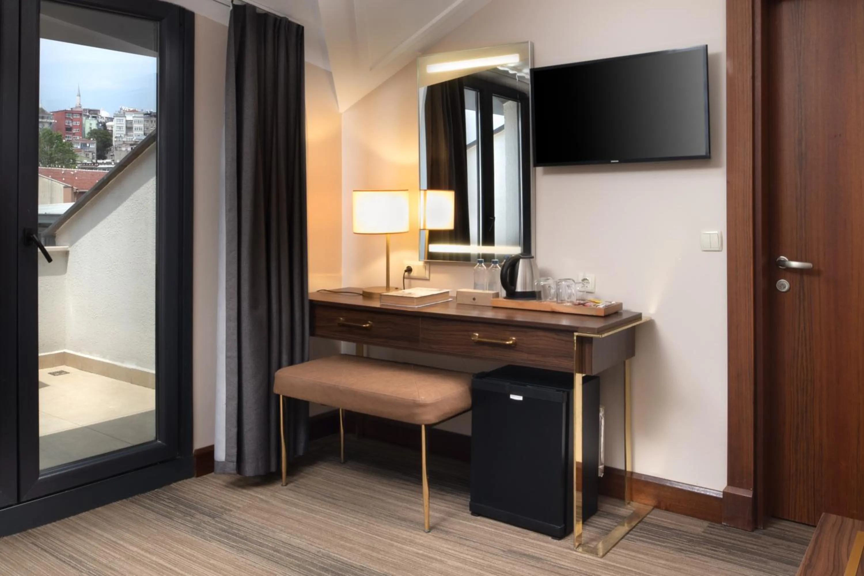 TV and multimedia in Recital Park Hotel