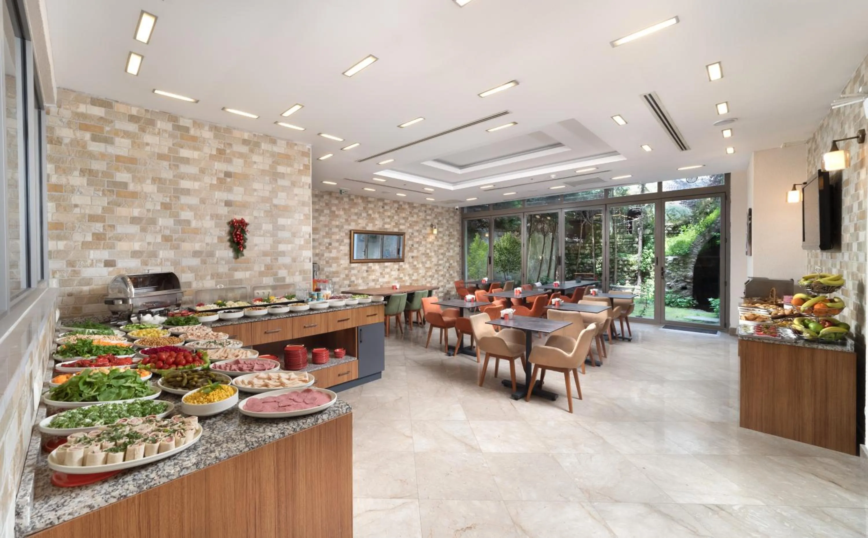 Breakfast in Recital Park Hotel