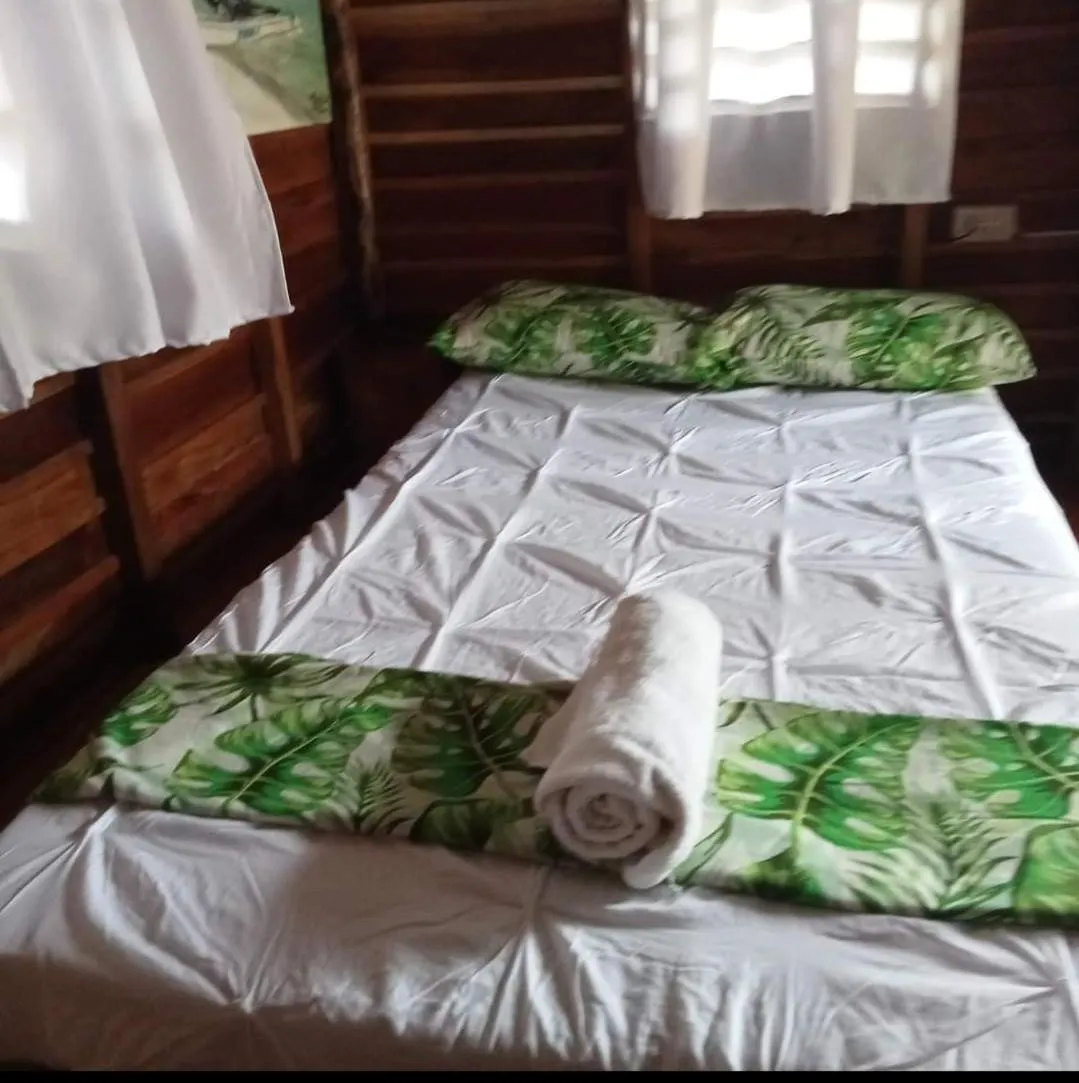 Bed in Payag n' Kapitan, Experience pinubre living