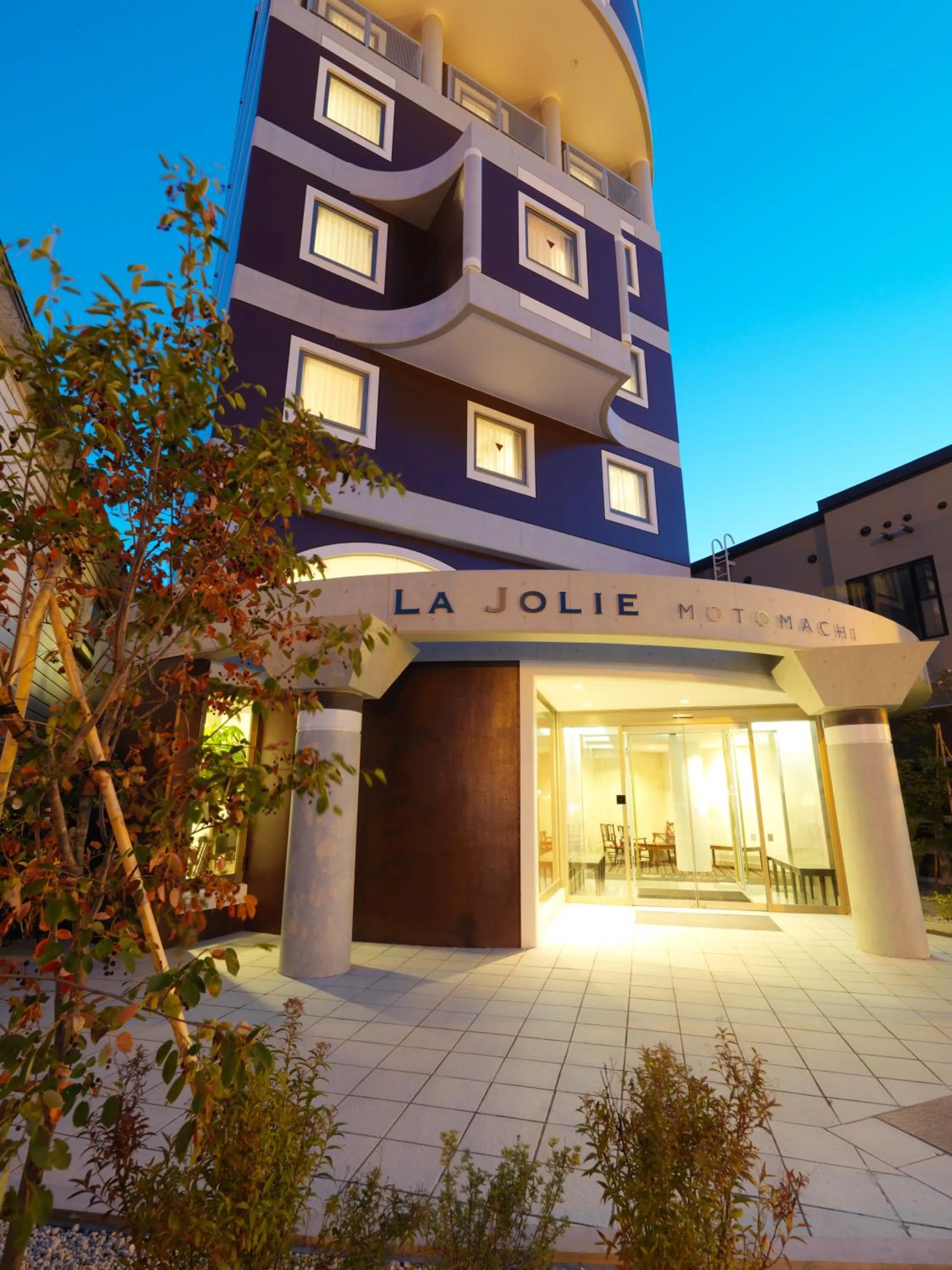 Property building in La Jolie Motomachi