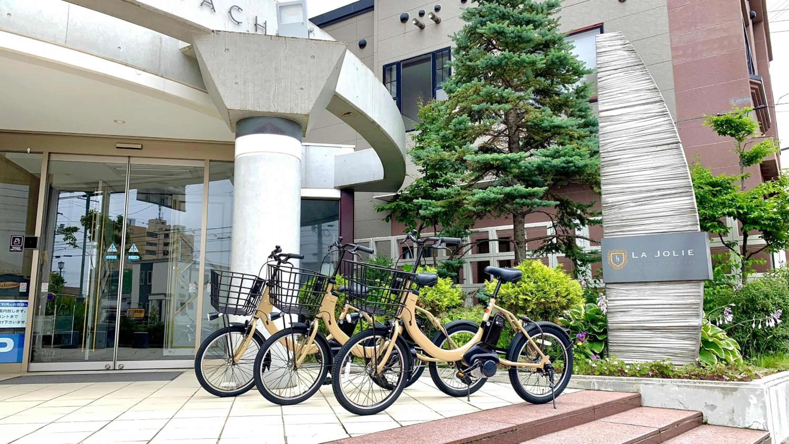 Area and facilities in La Jolie Motomachi